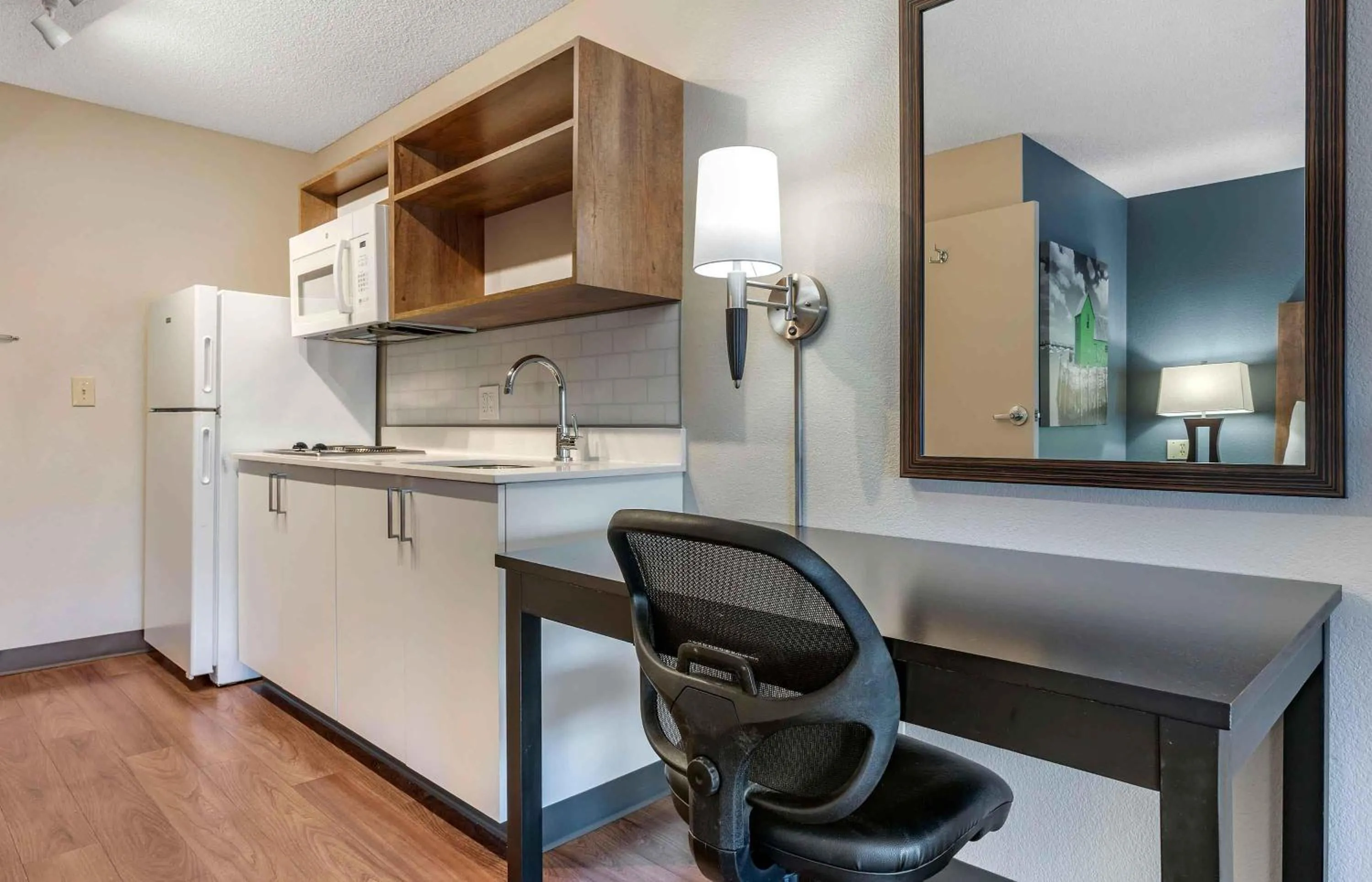 Kitchen or kitchenette in Extended Stay America Premier Suites - Oakland - Alameda
