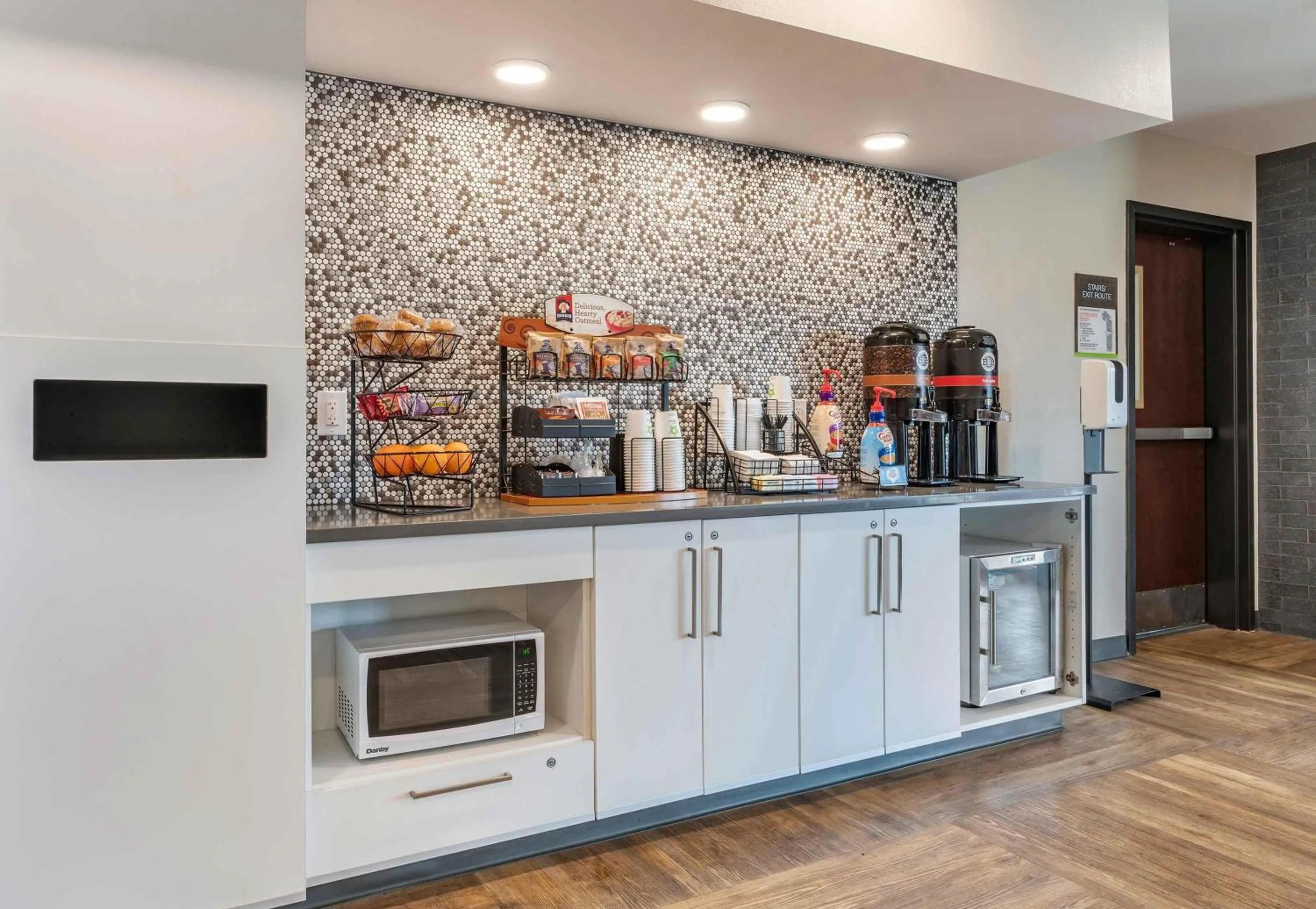 Breakfast in Extended Stay America Premier Suites - Oakland - Alameda