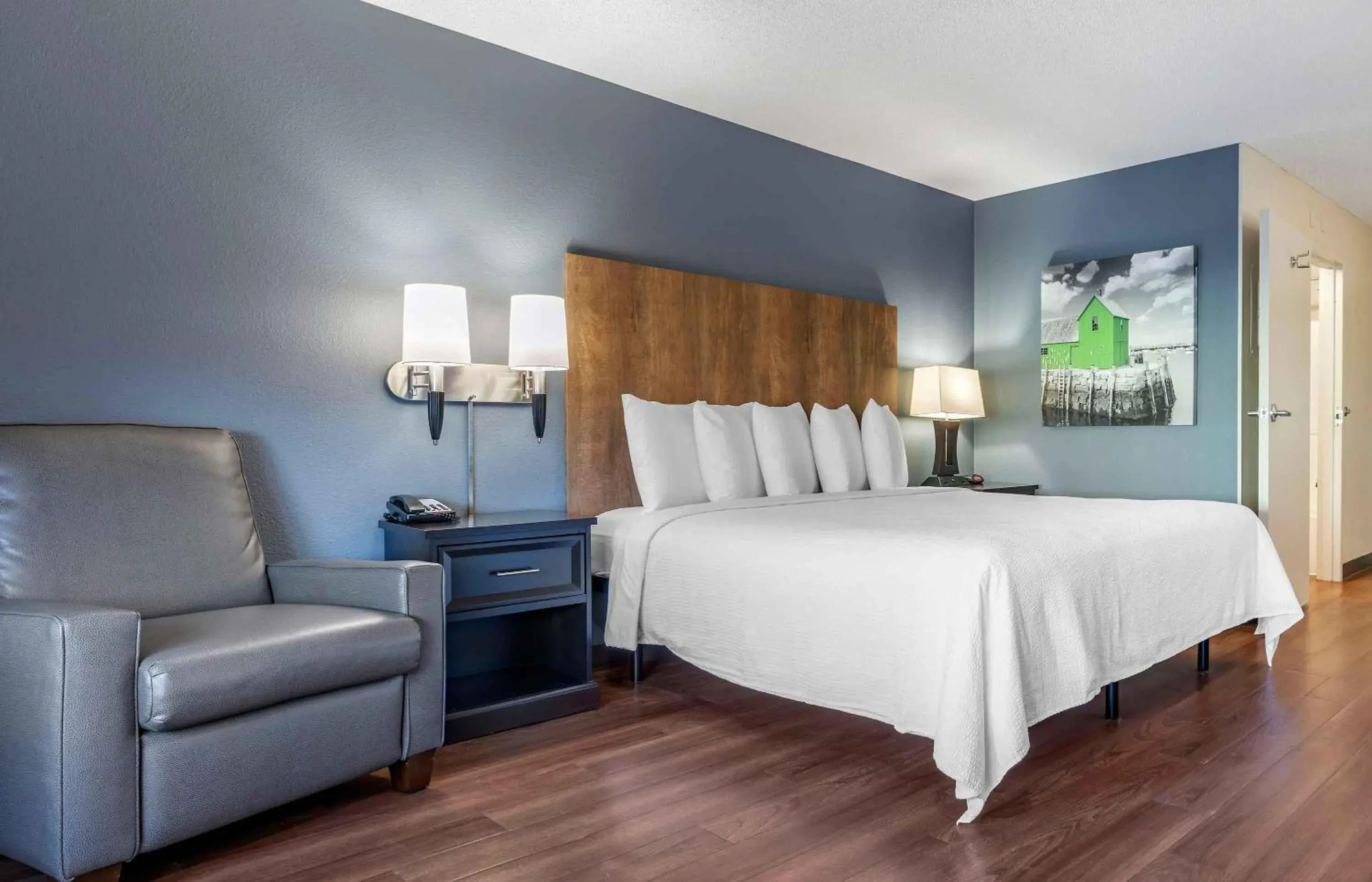 Studio with 1 King Bed - Non-Smoking in Extended Stay America Premier Suites - Oakland - Alameda Studio with 1 King Bed - Non-Smoking in Extended Stay America Premier Suites - Oakland - Alameda