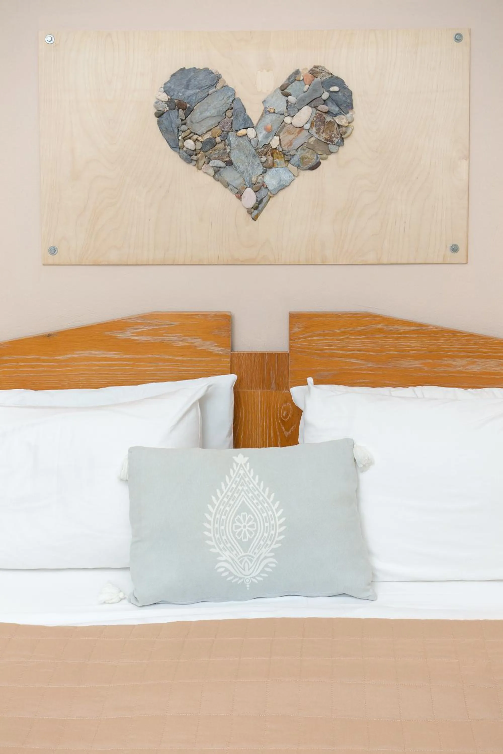 Bed in Arodamos Studios & Apts