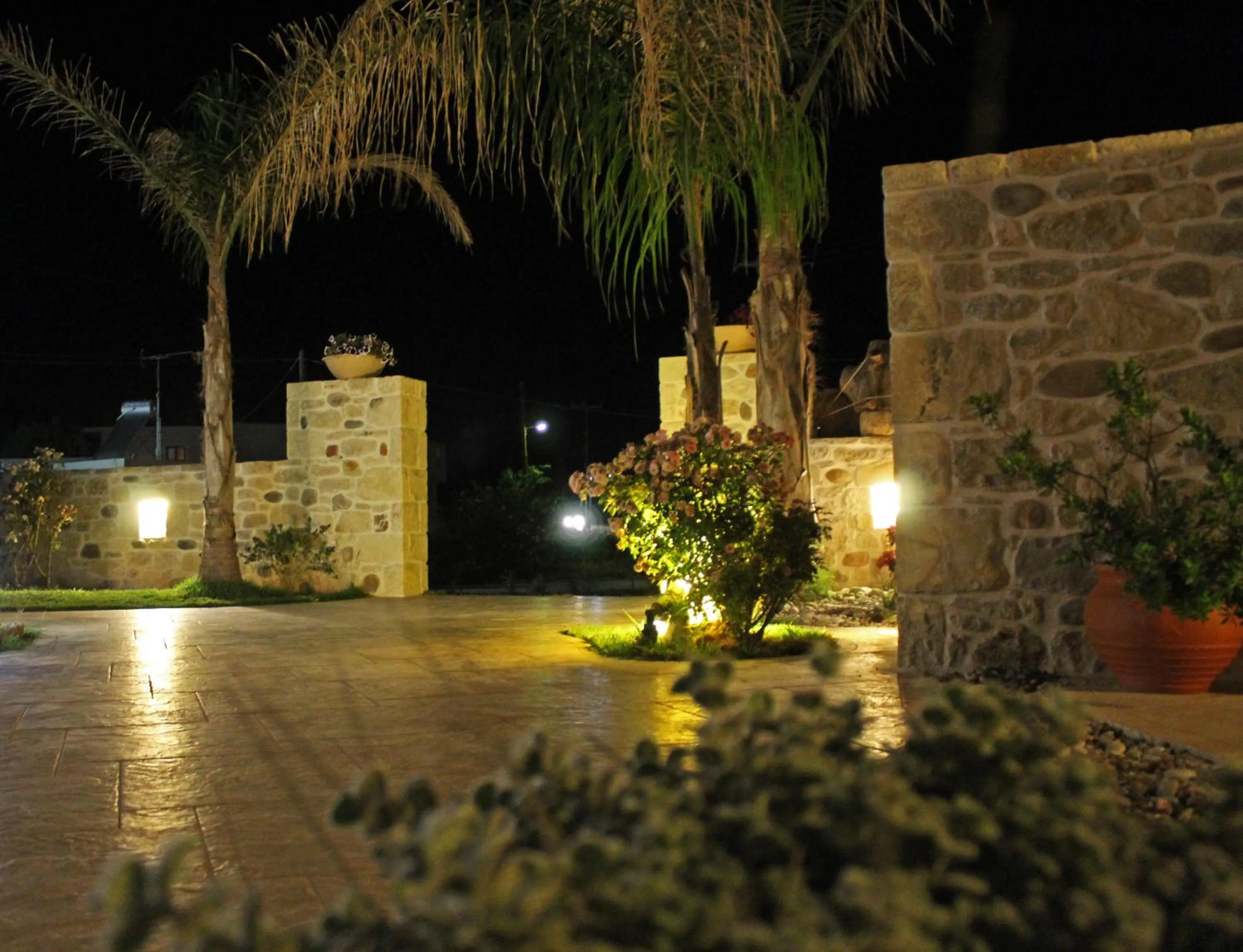 Facade/entrance in Arodamos Studios & Apts