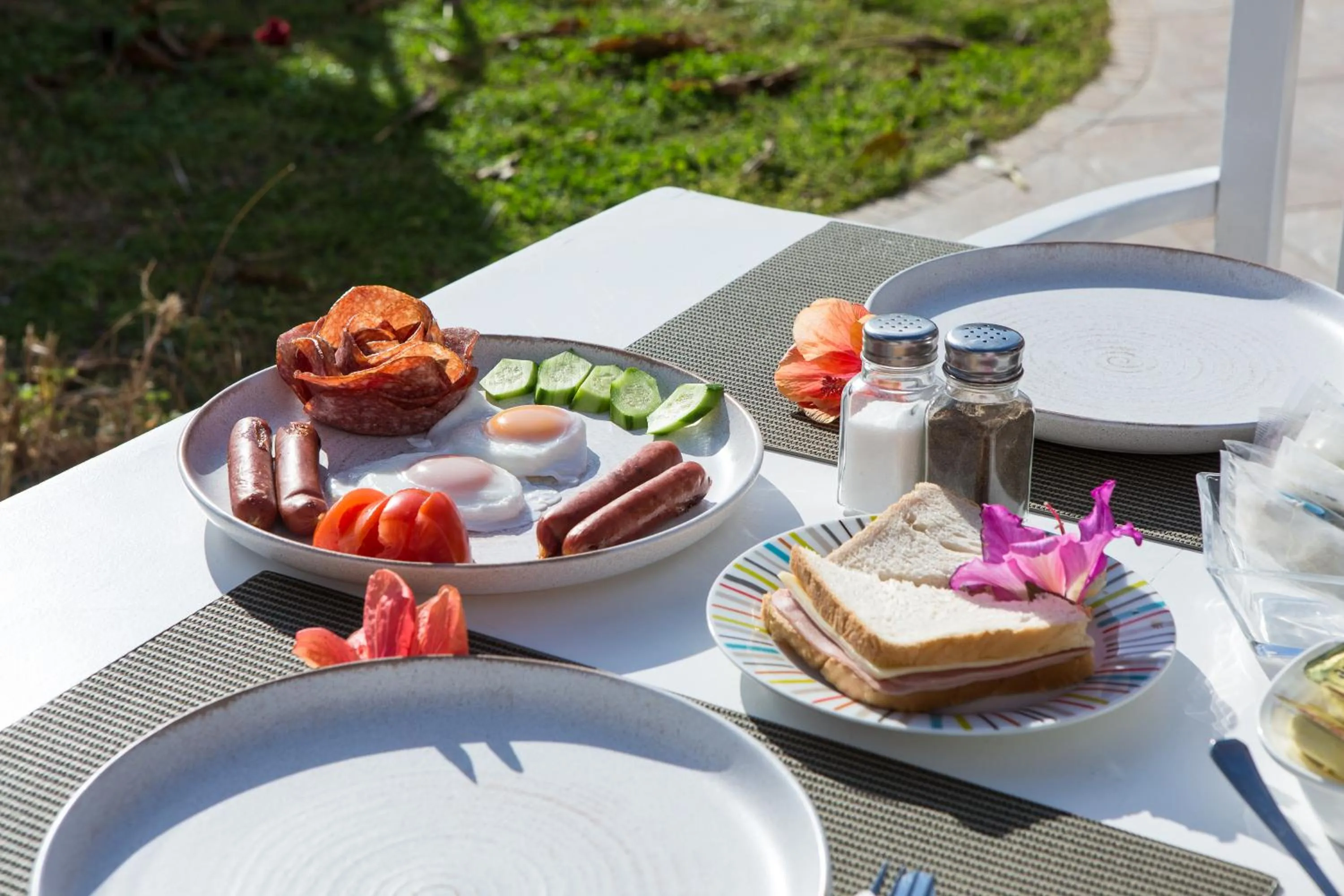 Food in Arodamos Studios & Apts