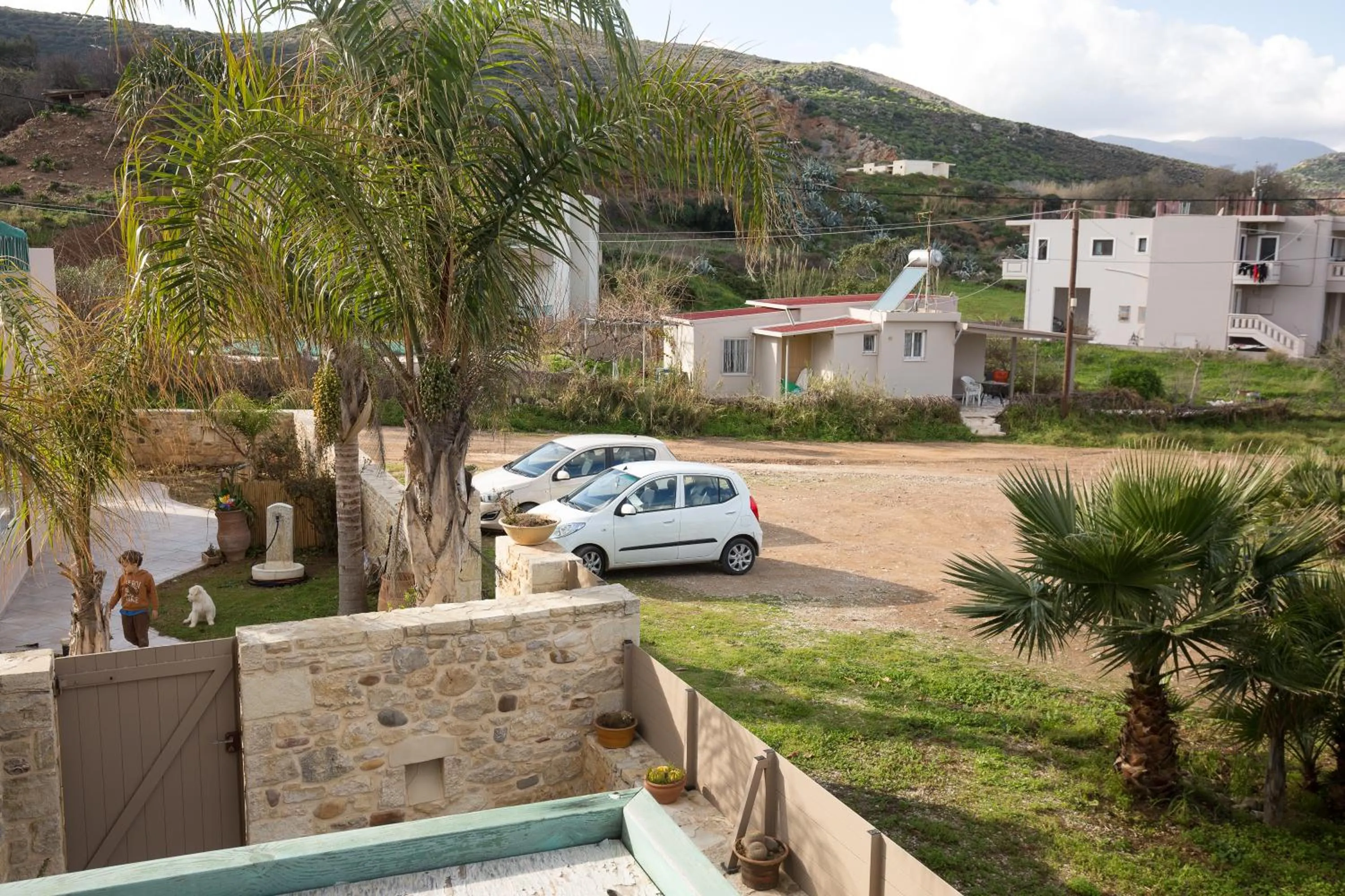 Property building in Arodamos Studios & Apts