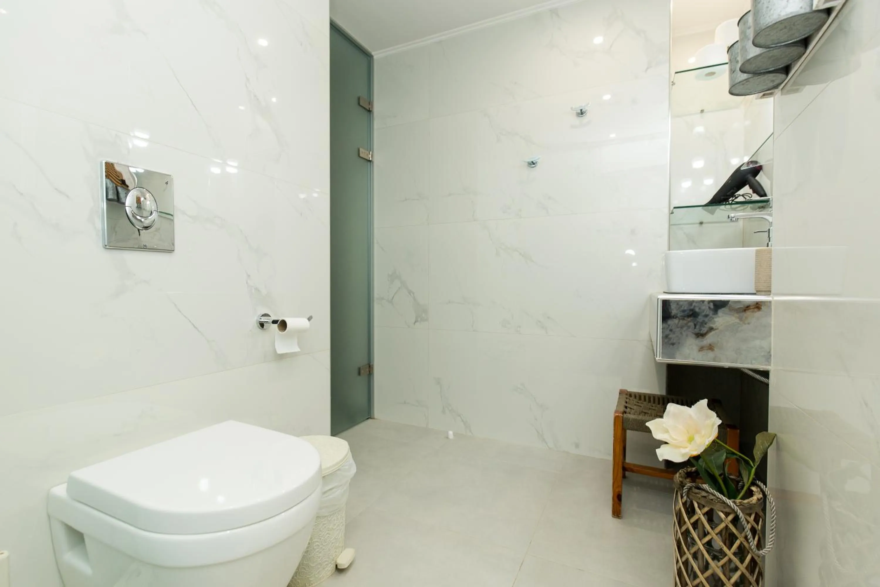 Shower in Arodamos Studios & Apts