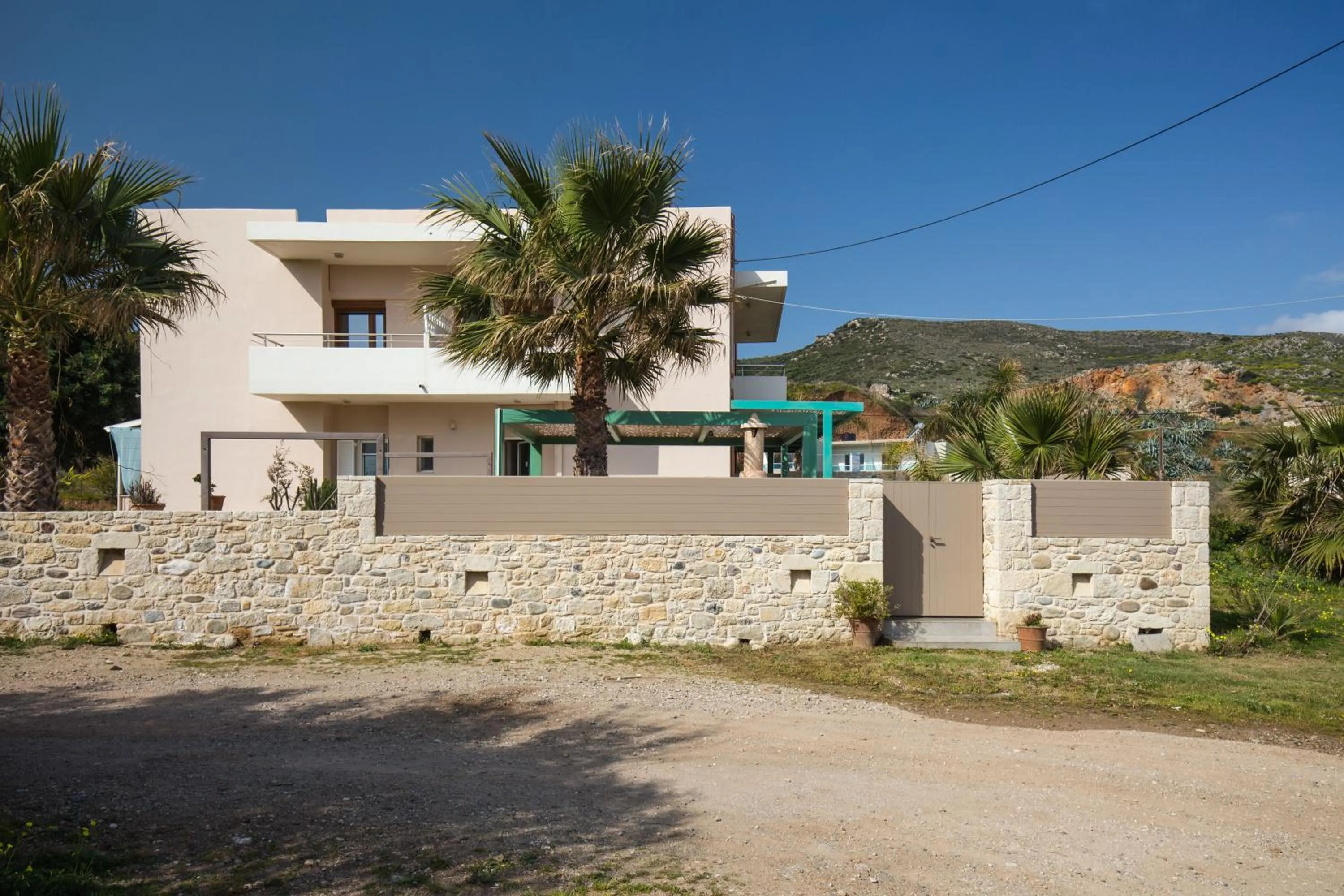 Property building in Arodamos Studios & Apts