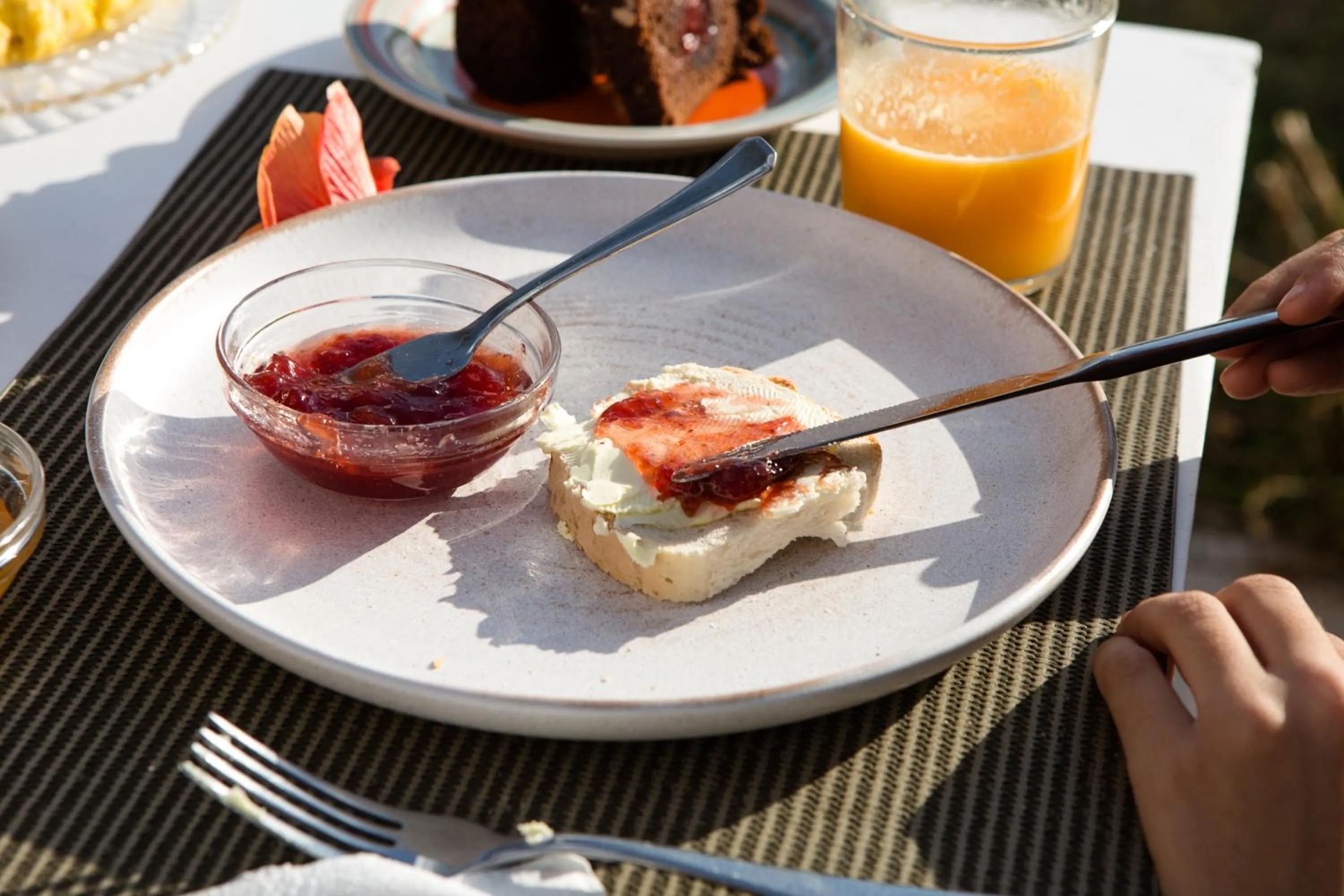 Food in Arodamos Studios & Apts