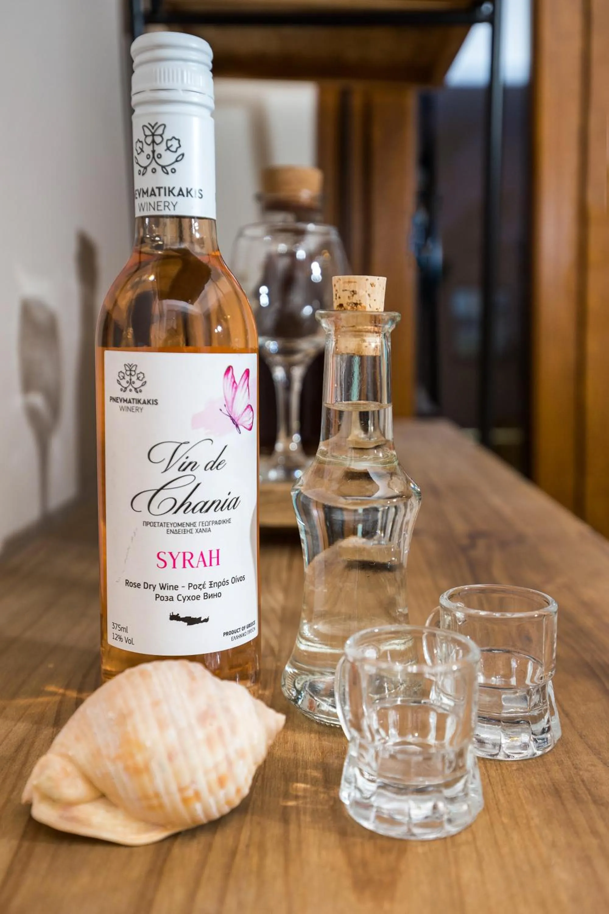 Drinks in Arodamos Studios & Apts