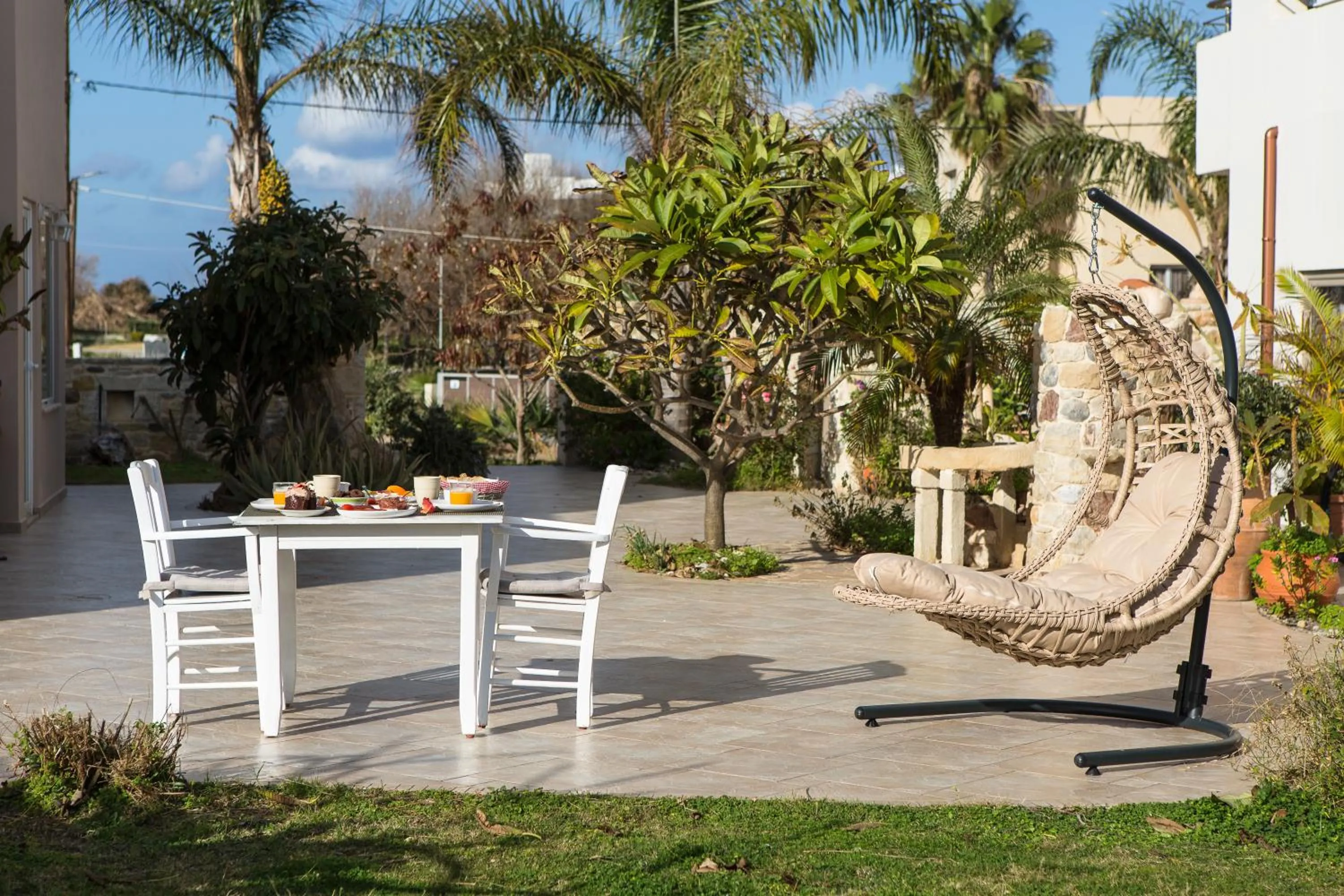 Day in Arodamos Studios & Apts