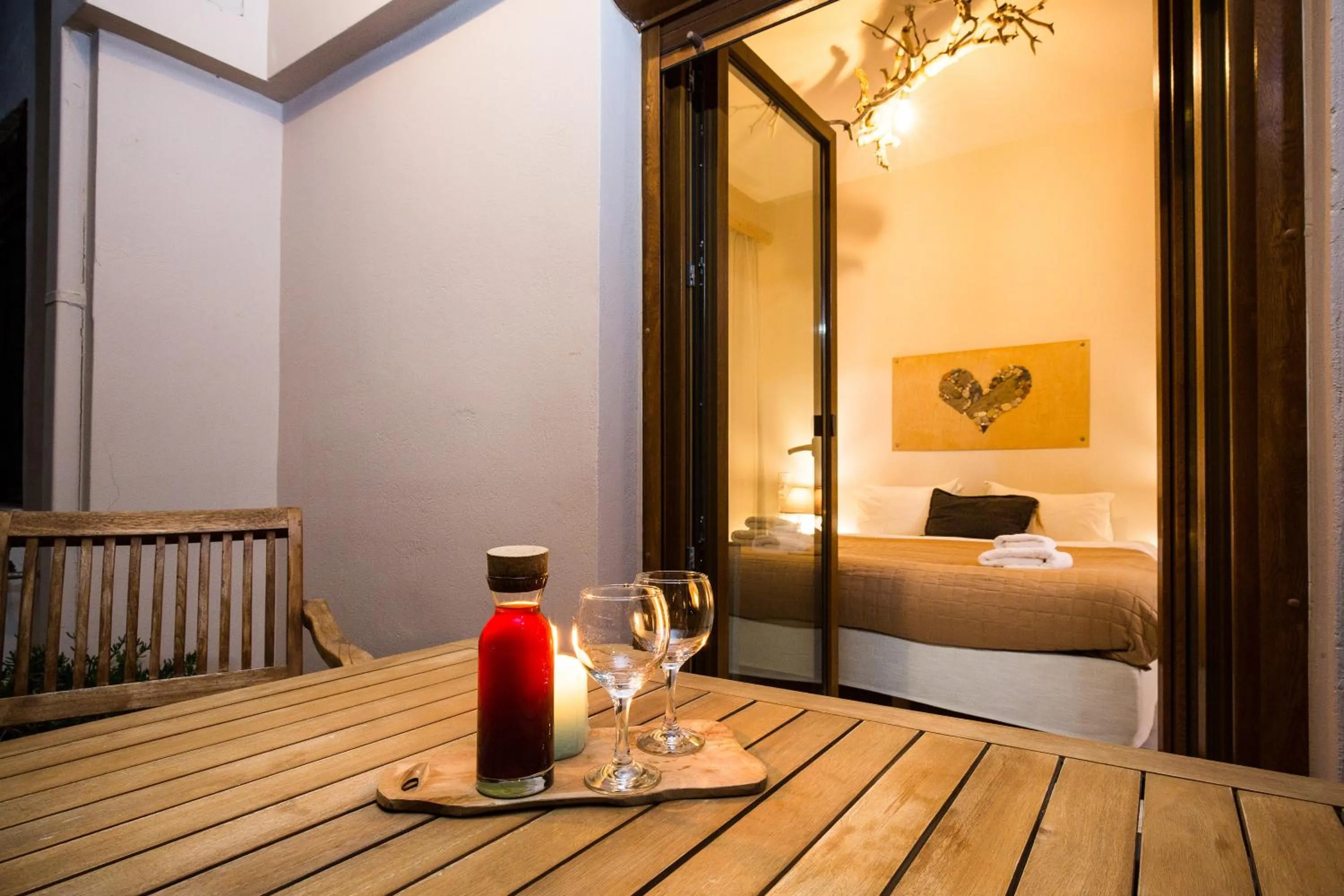 Bed in Arodamos Studios & Apts