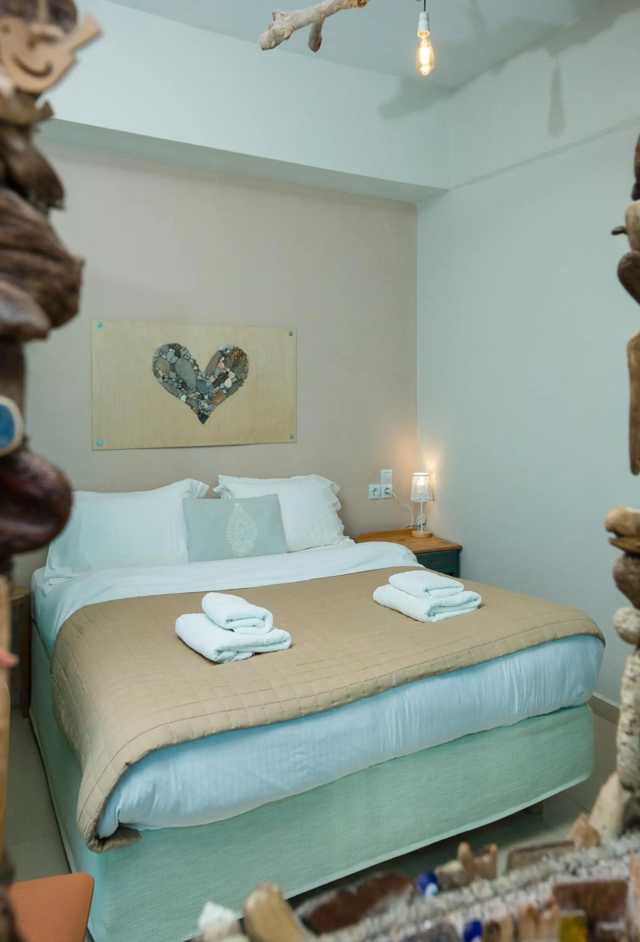 Bed in Arodamos Studios & Apts