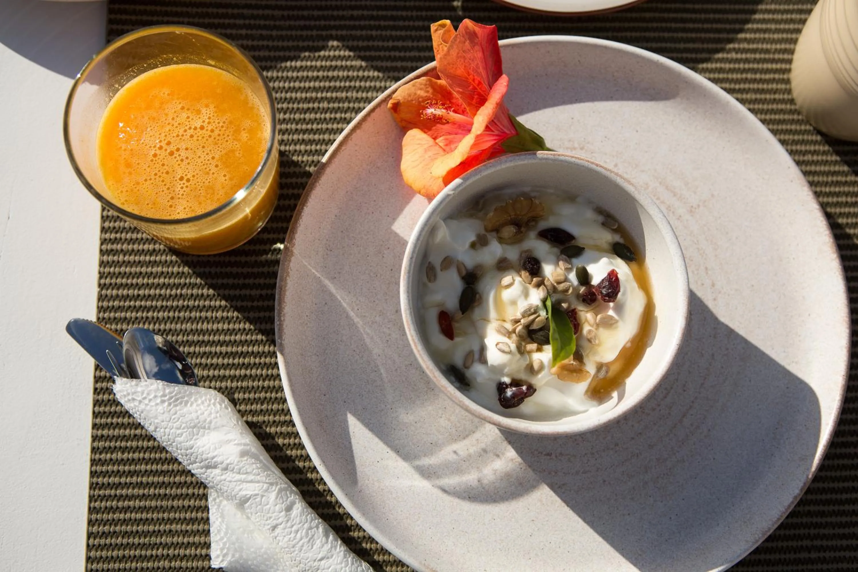 Food in Arodamos Studios & Apts