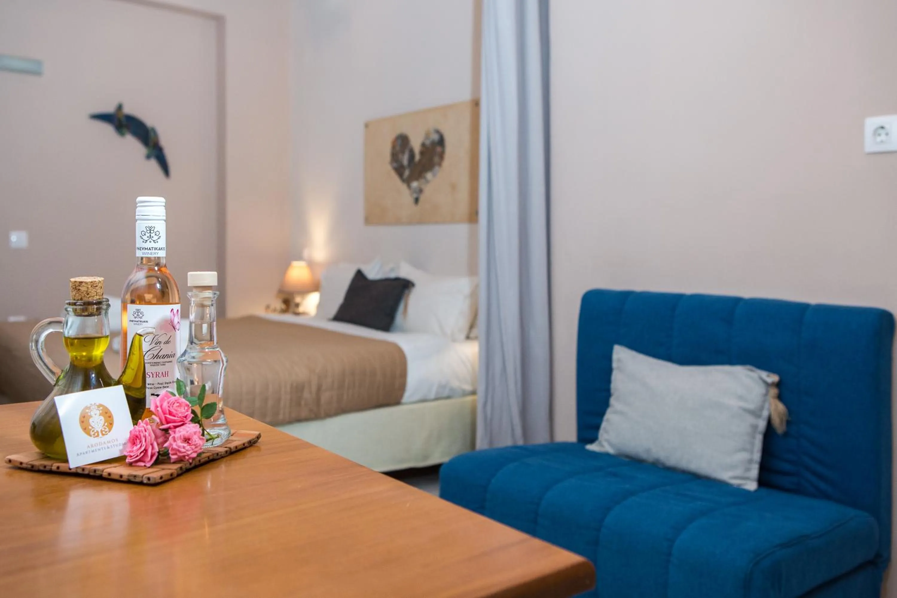 Bed in Arodamos Studios & Apts