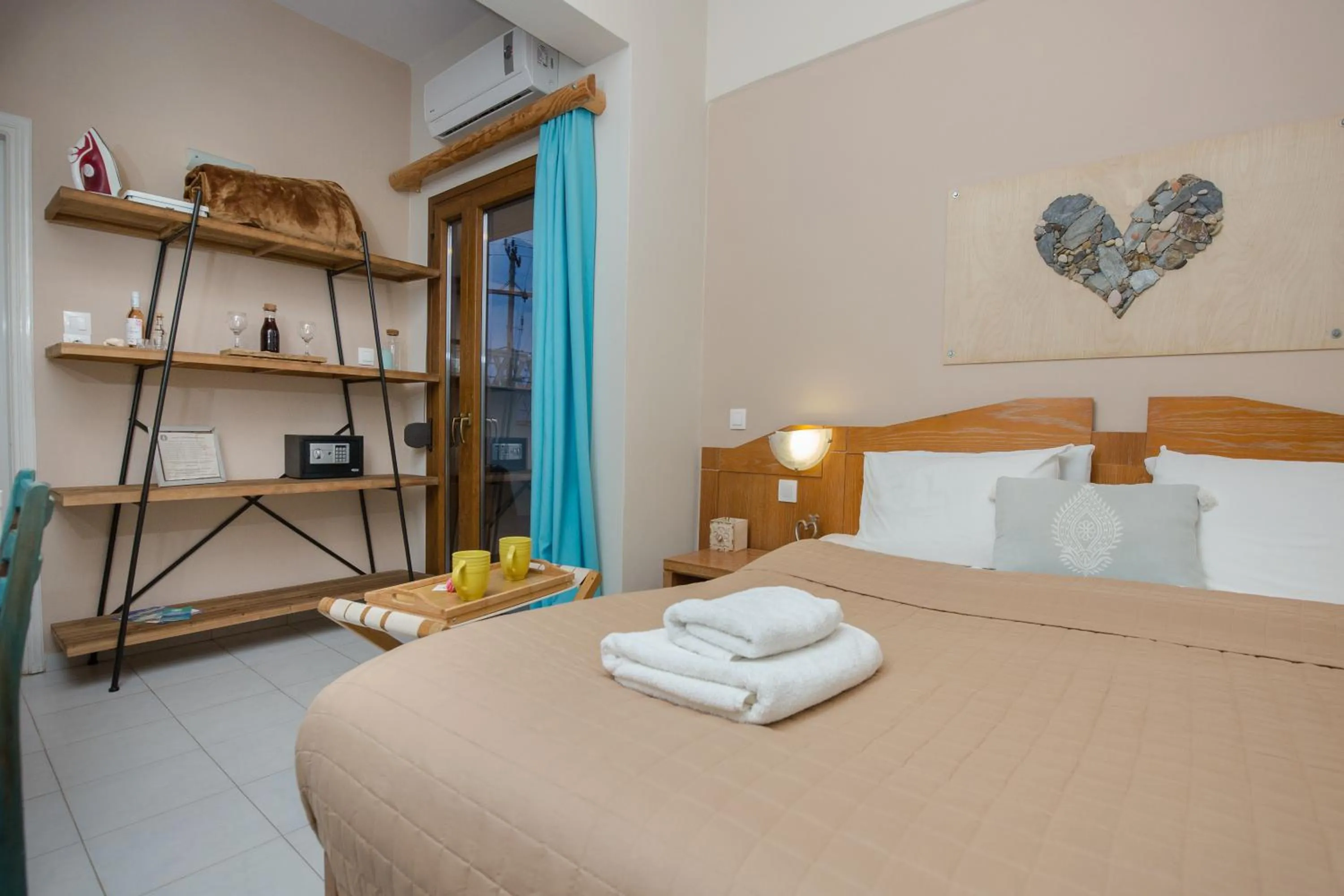 Bed in Arodamos Studios & Apts