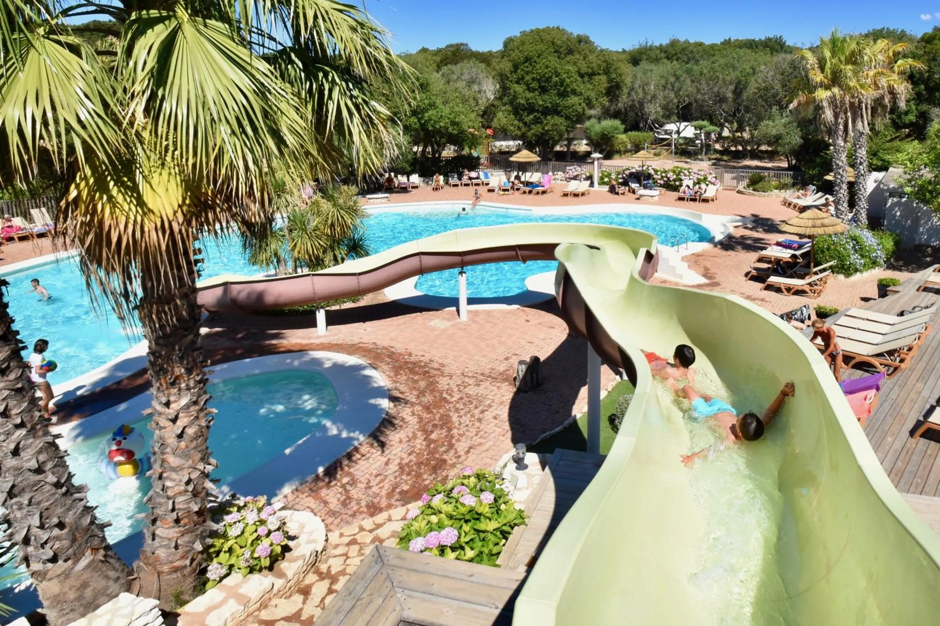 Swimming pool in Les Suites De Pertamina