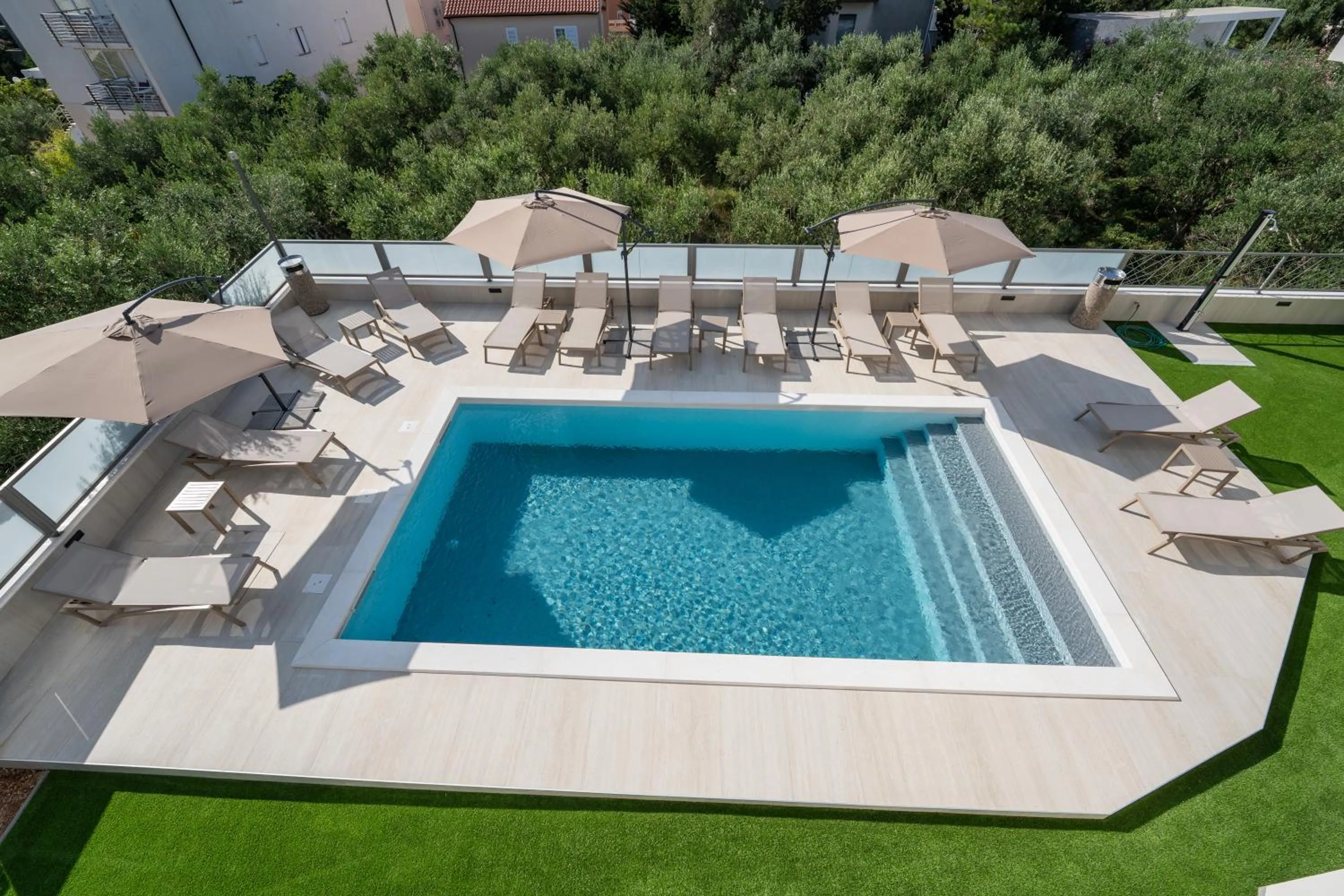 Swimming pool in Poolside Hideout Apartments