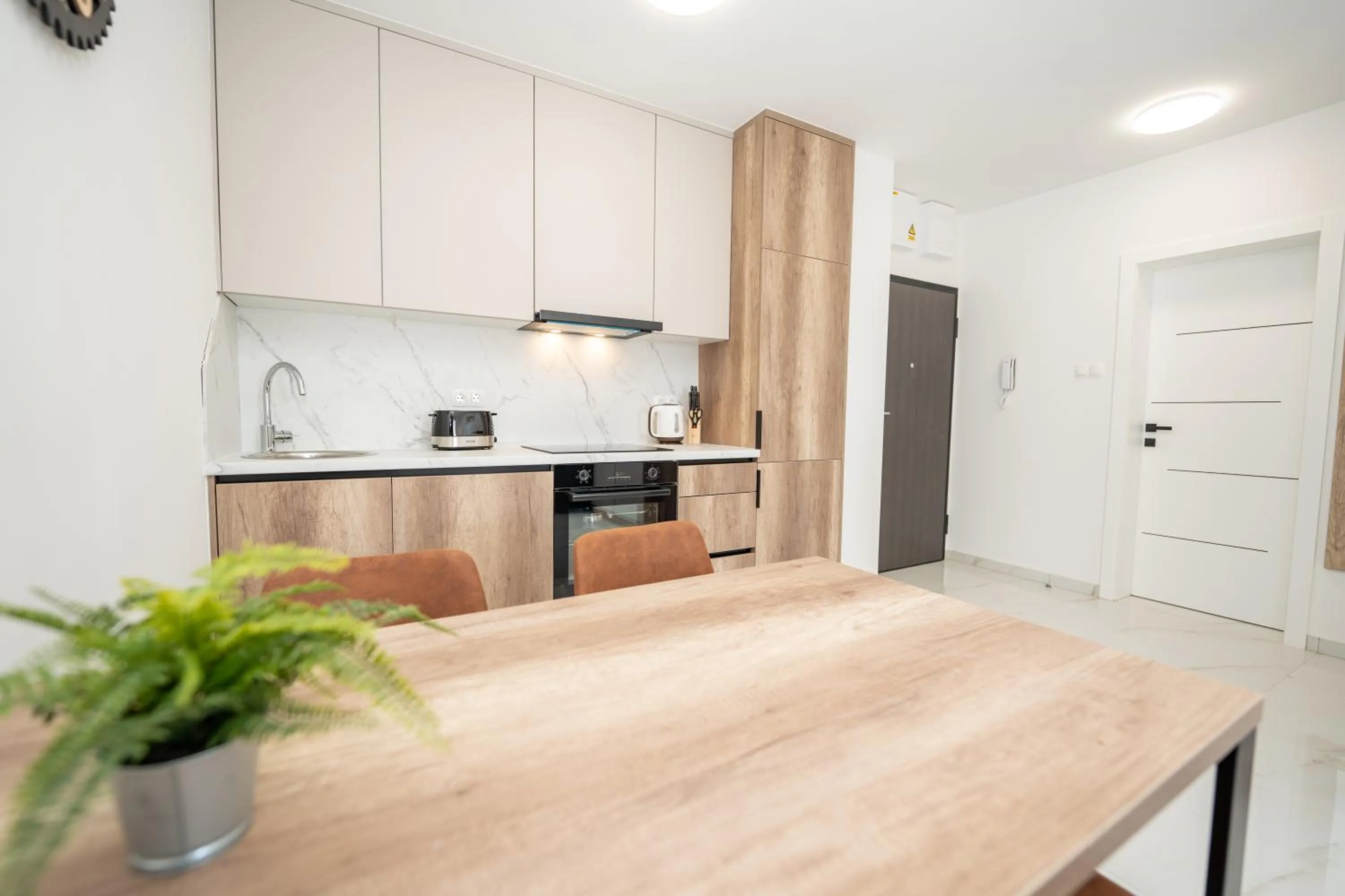 Kitchen or kitchenette in Poolside Hideout Apartments