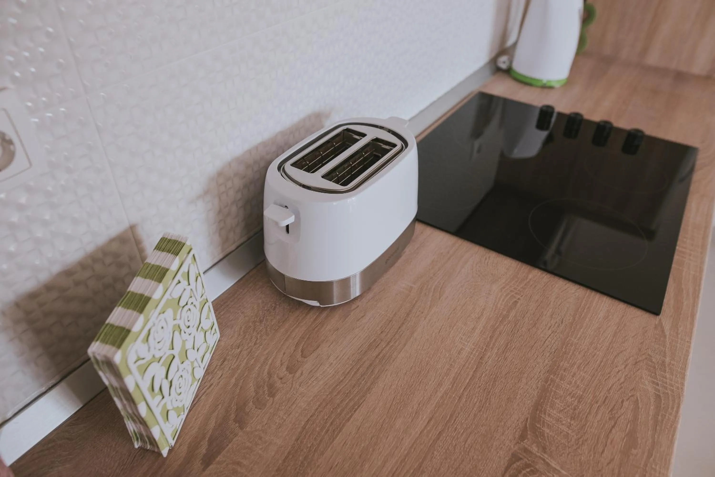 Kitchen or kitchenette in Poolside Hideout Apartments