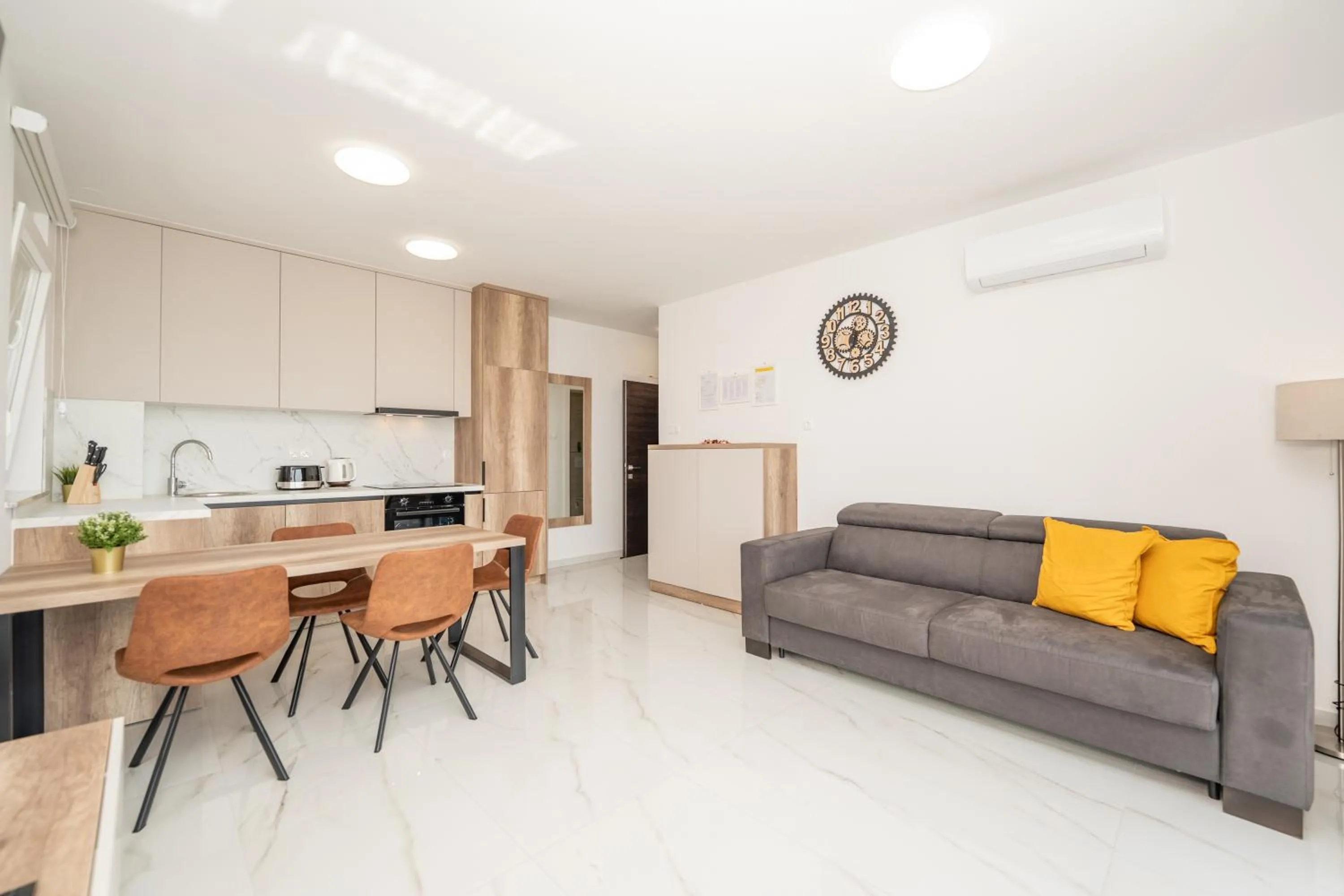 Kitchen or kitchenette in Poolside Hideout Apartments