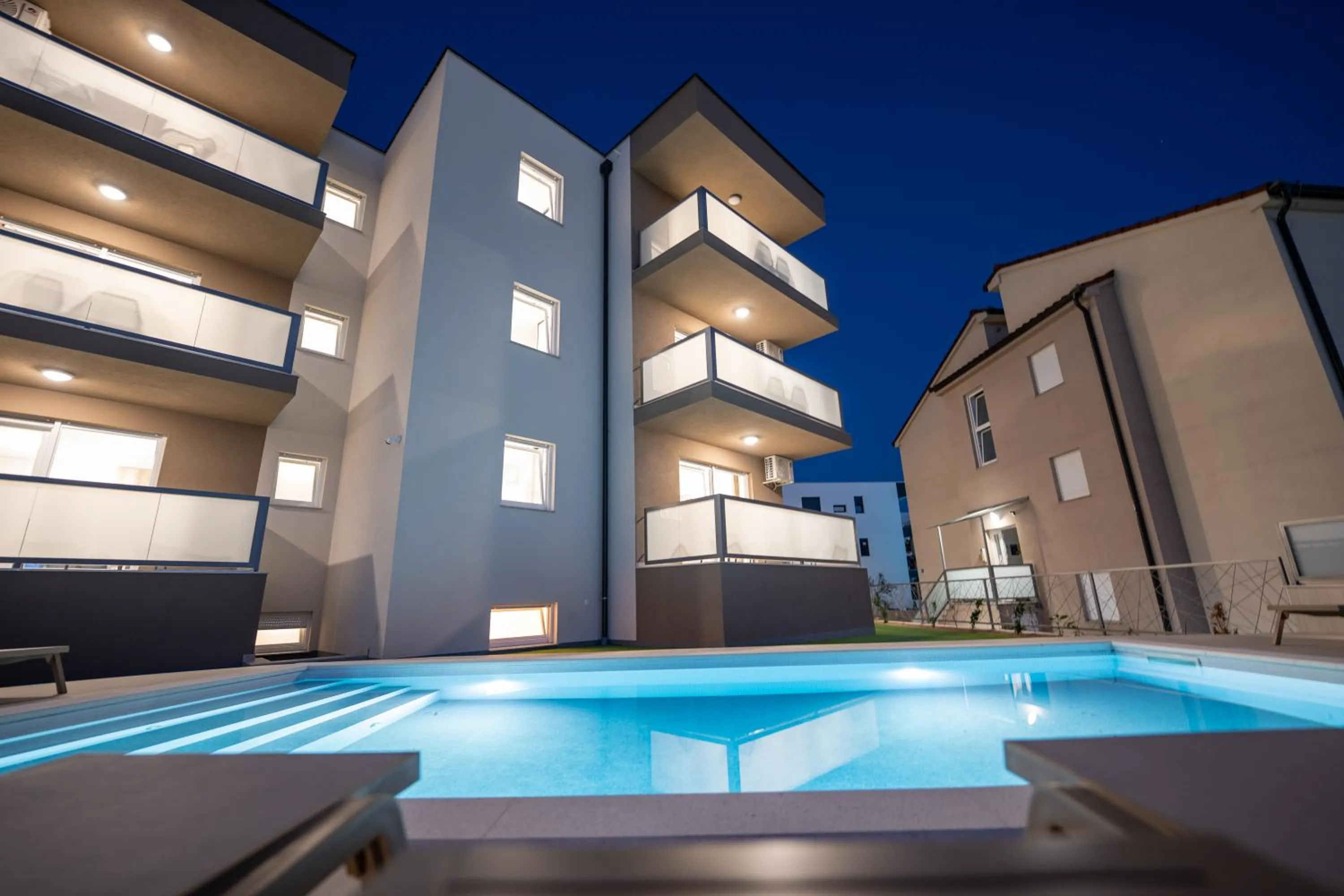 Swimming pool in Poolside Hideout Apartments