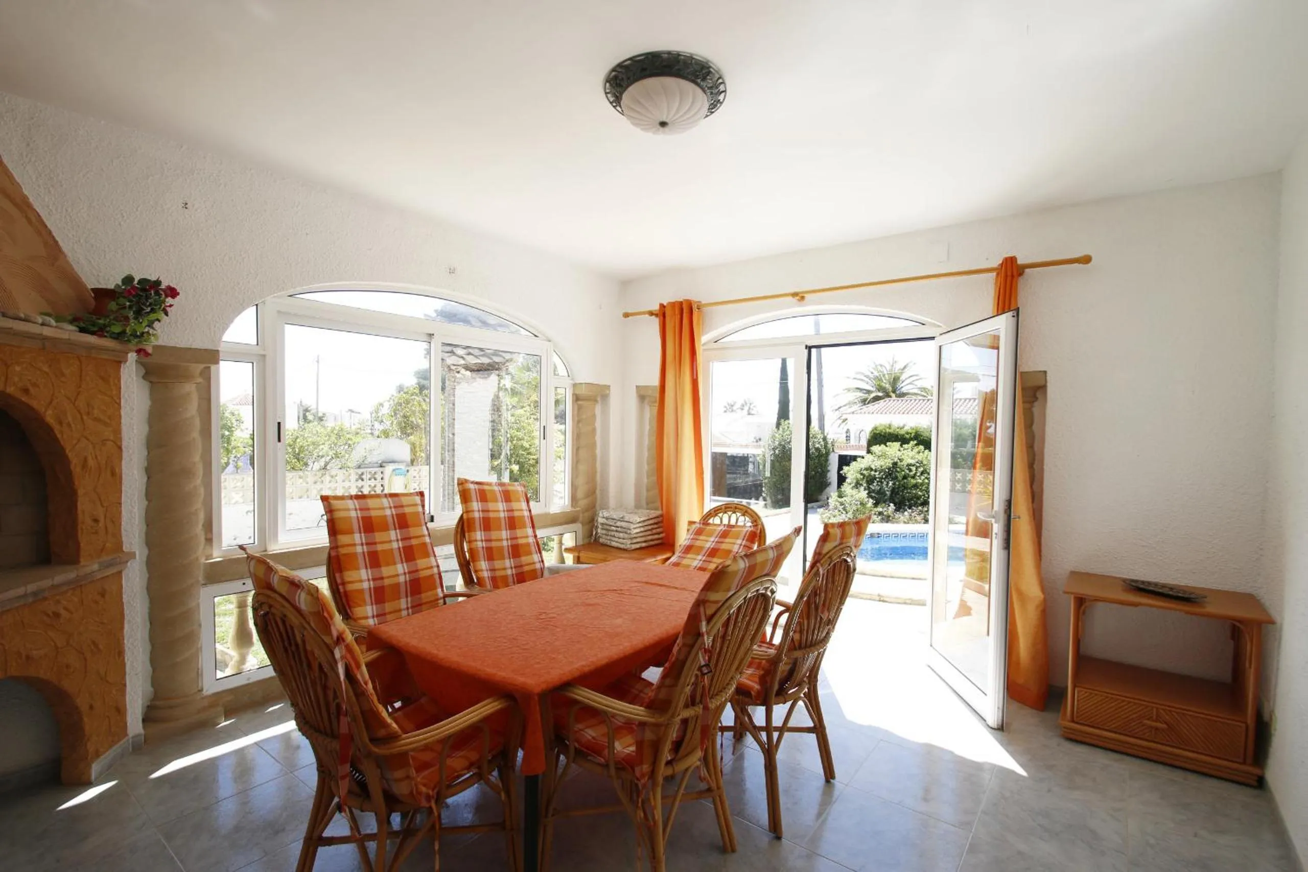 Dining area in Villa Lyna