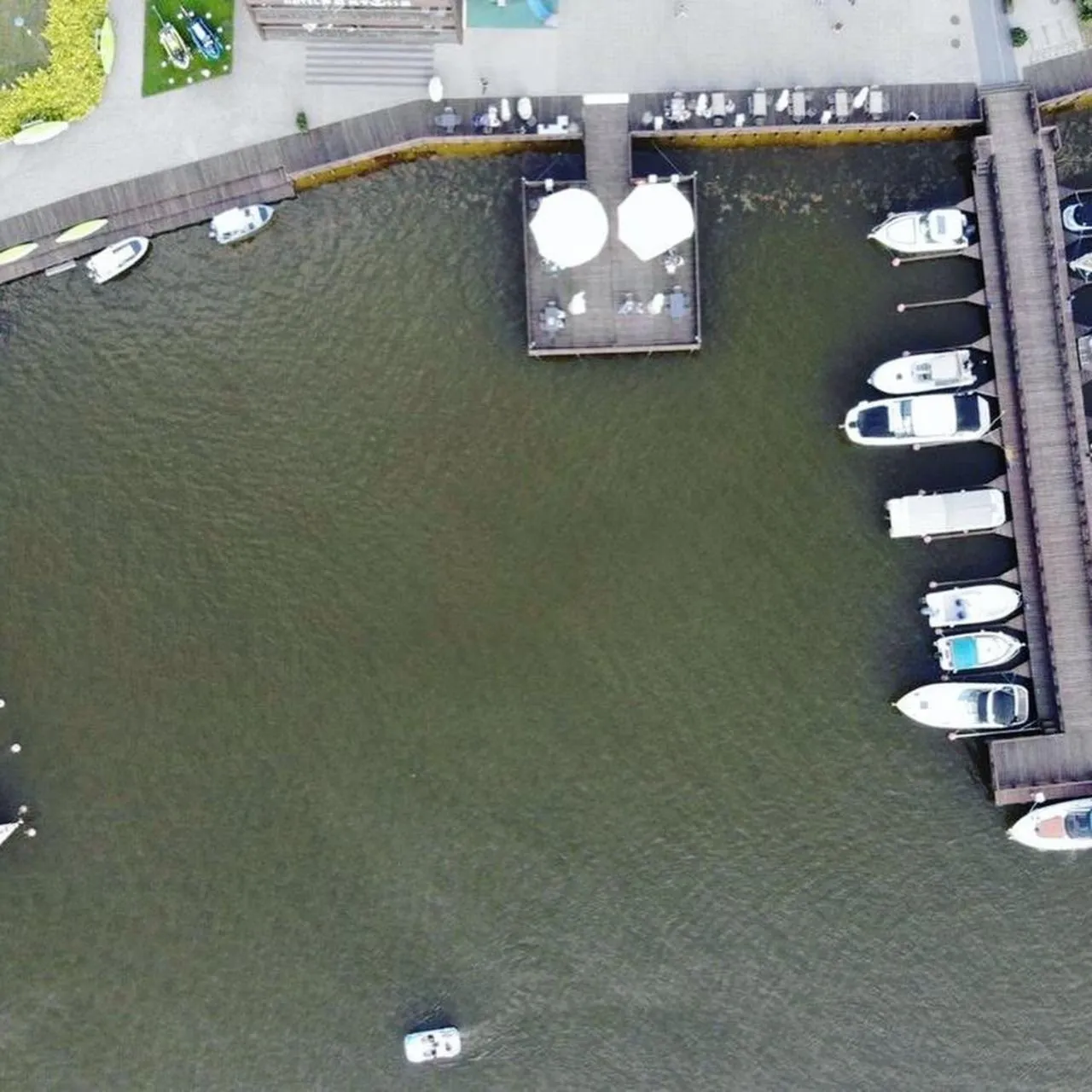 Lake view in Hotel Port 110