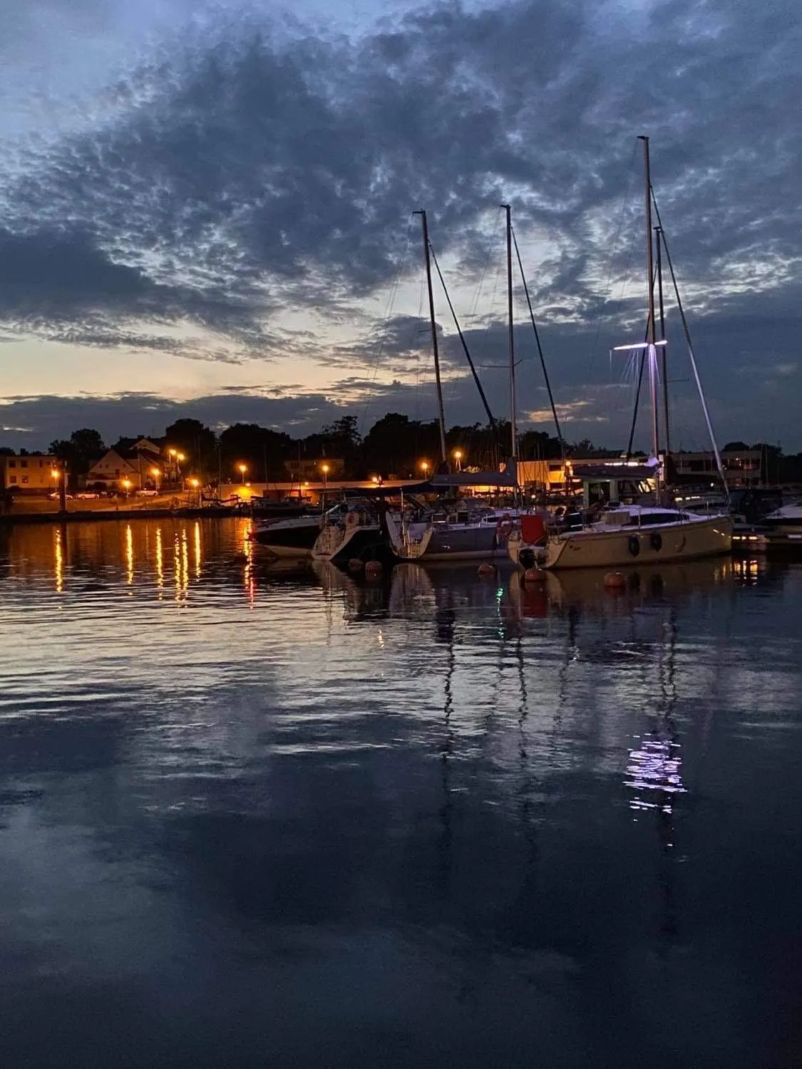 Night in Hotel Port 110