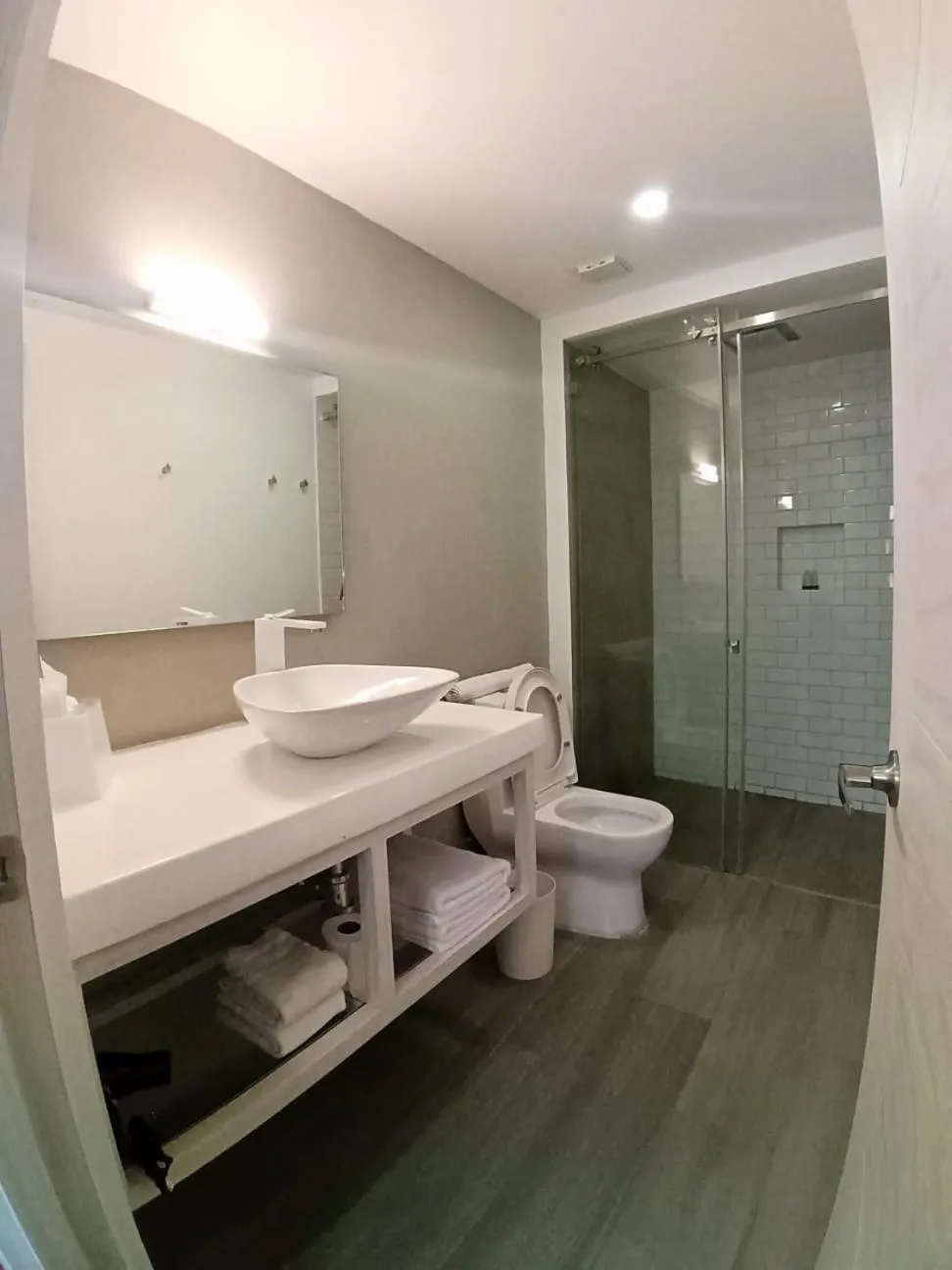 Shower in La Casona Que Encanta antes The Andy Hotel