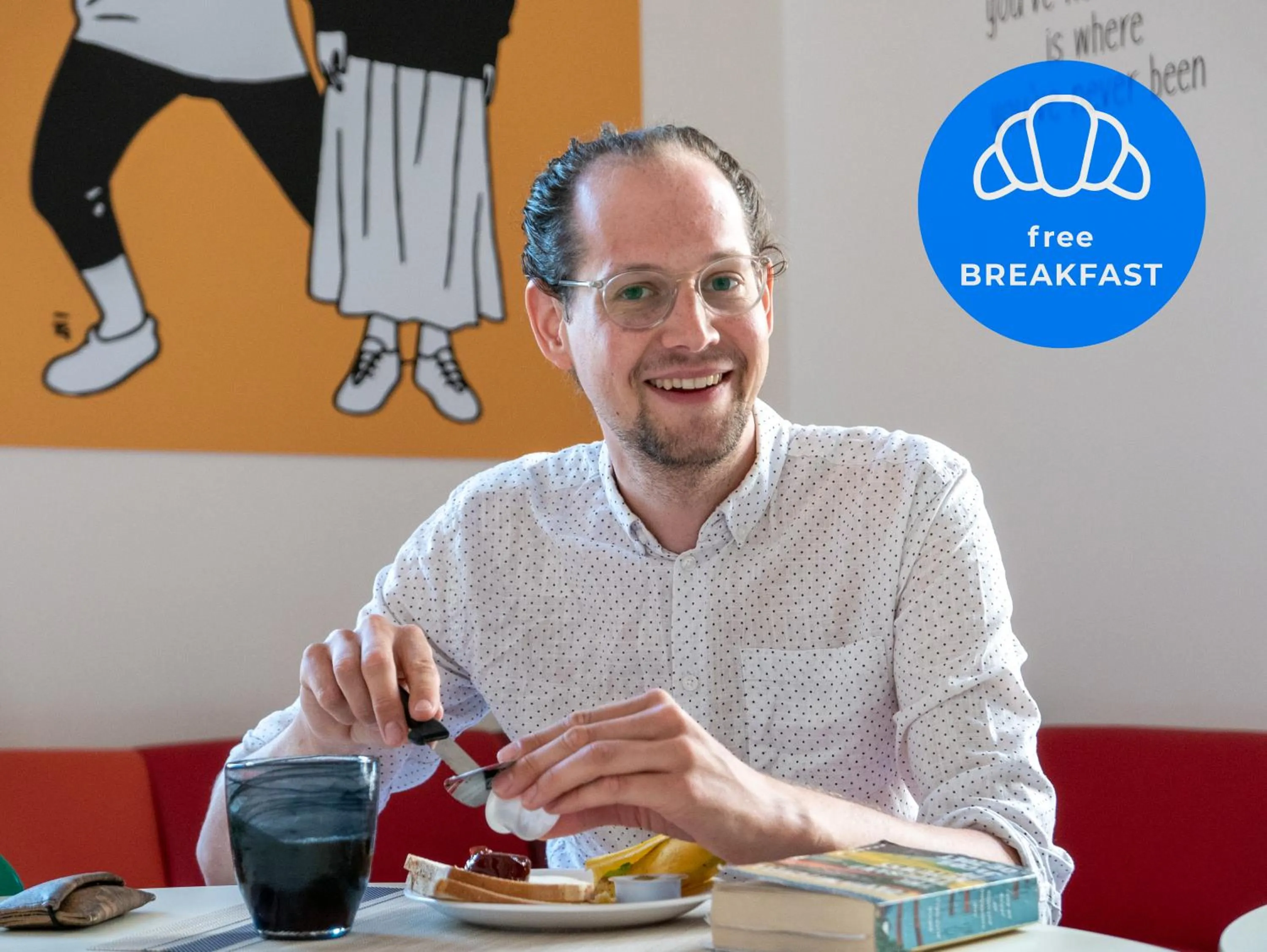 Dining area in Lobby Collective Hostel - Lecce