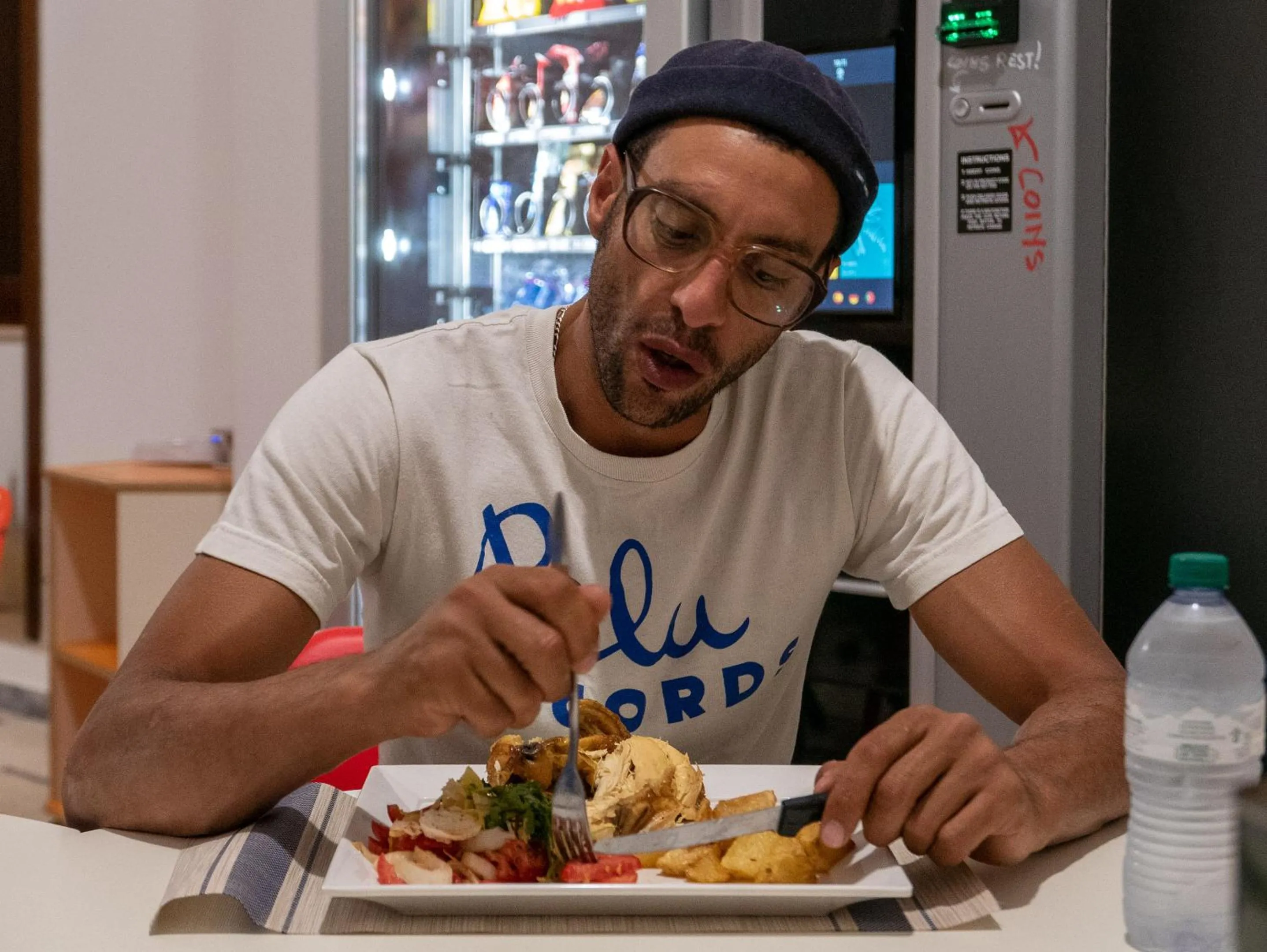 People in Lobby Collective Hostel - Lecce