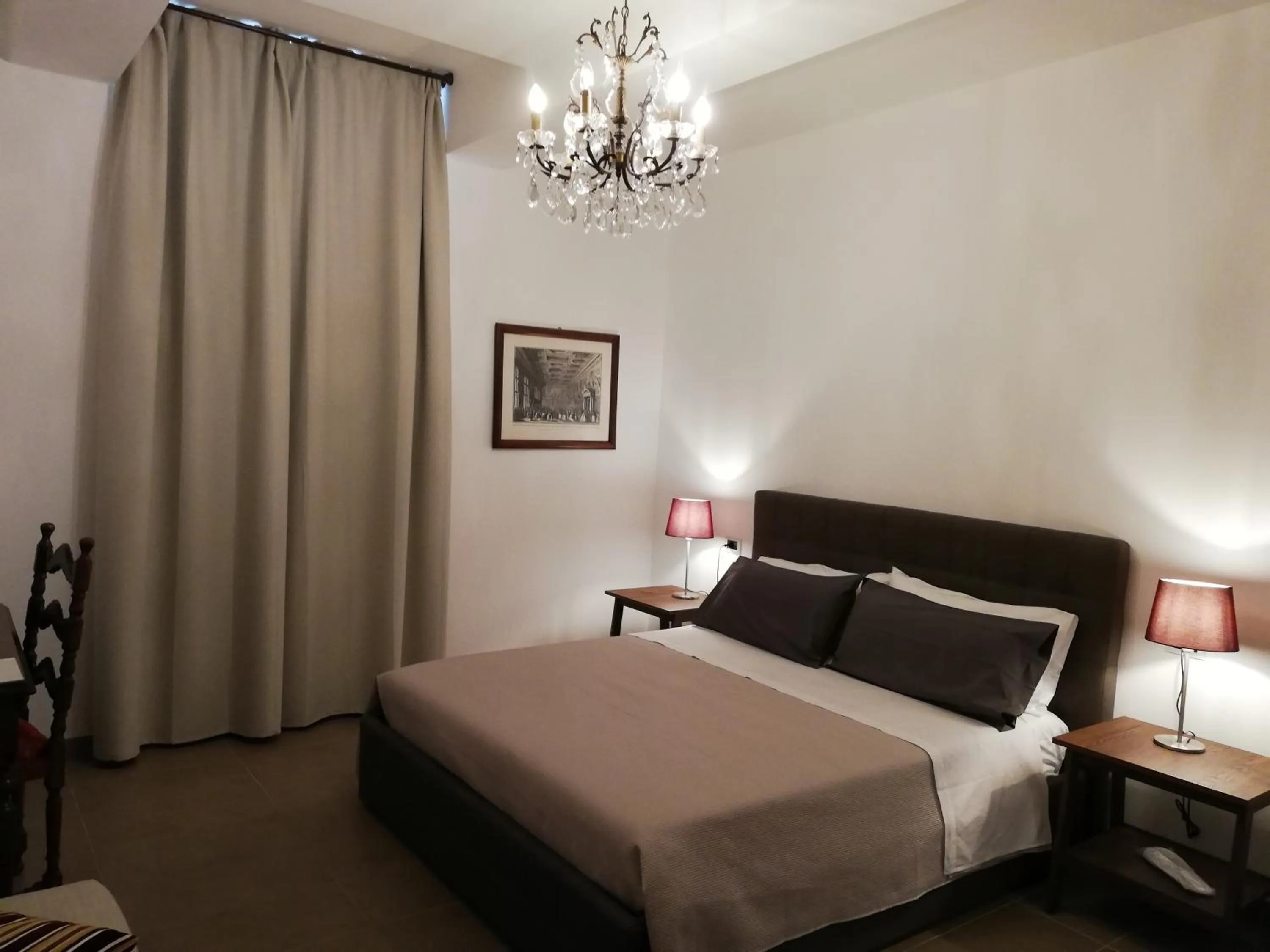 Shower, Bed in DreaMilan B&B