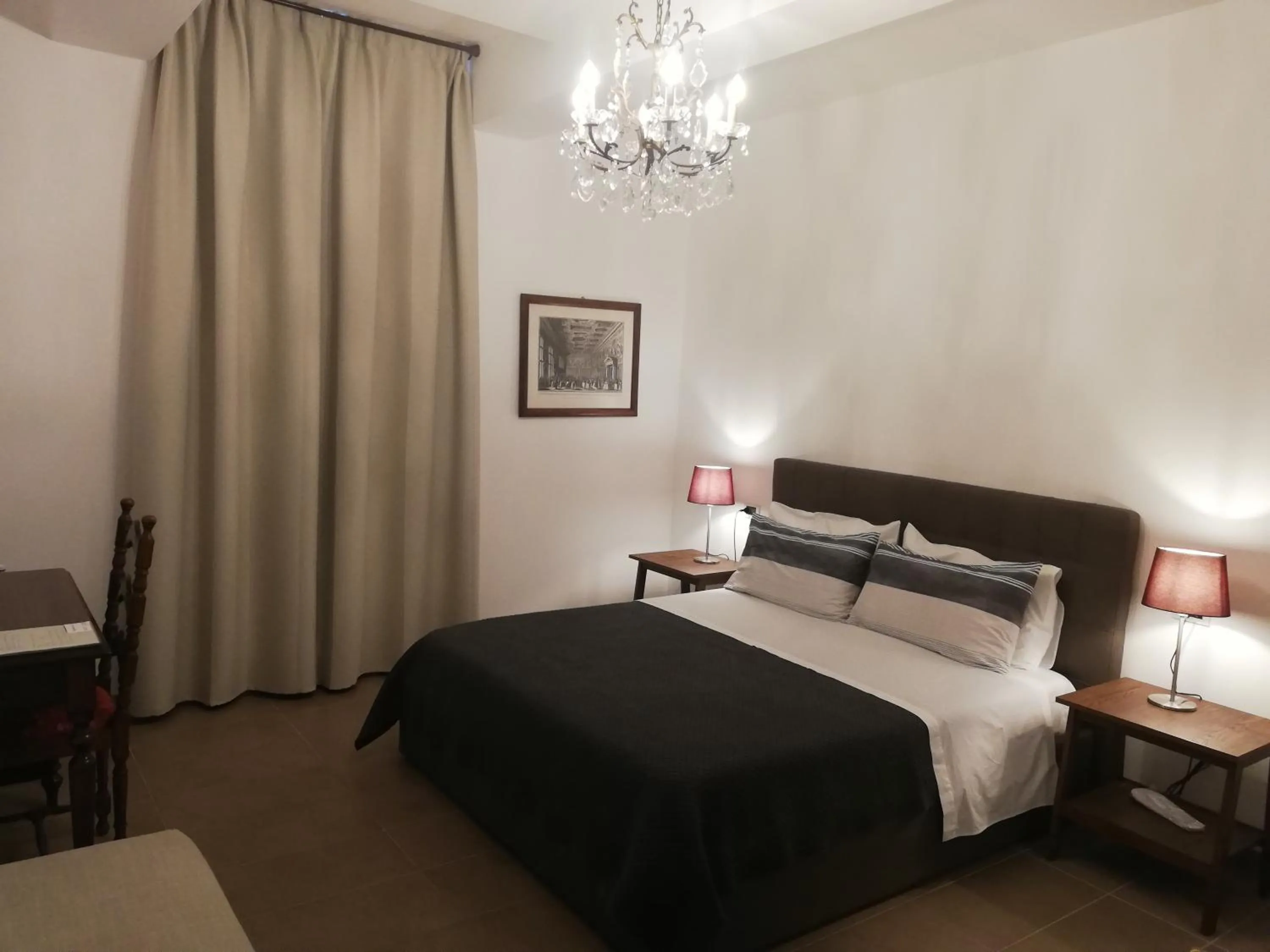 Shower, Bed in DreaMilan B&B