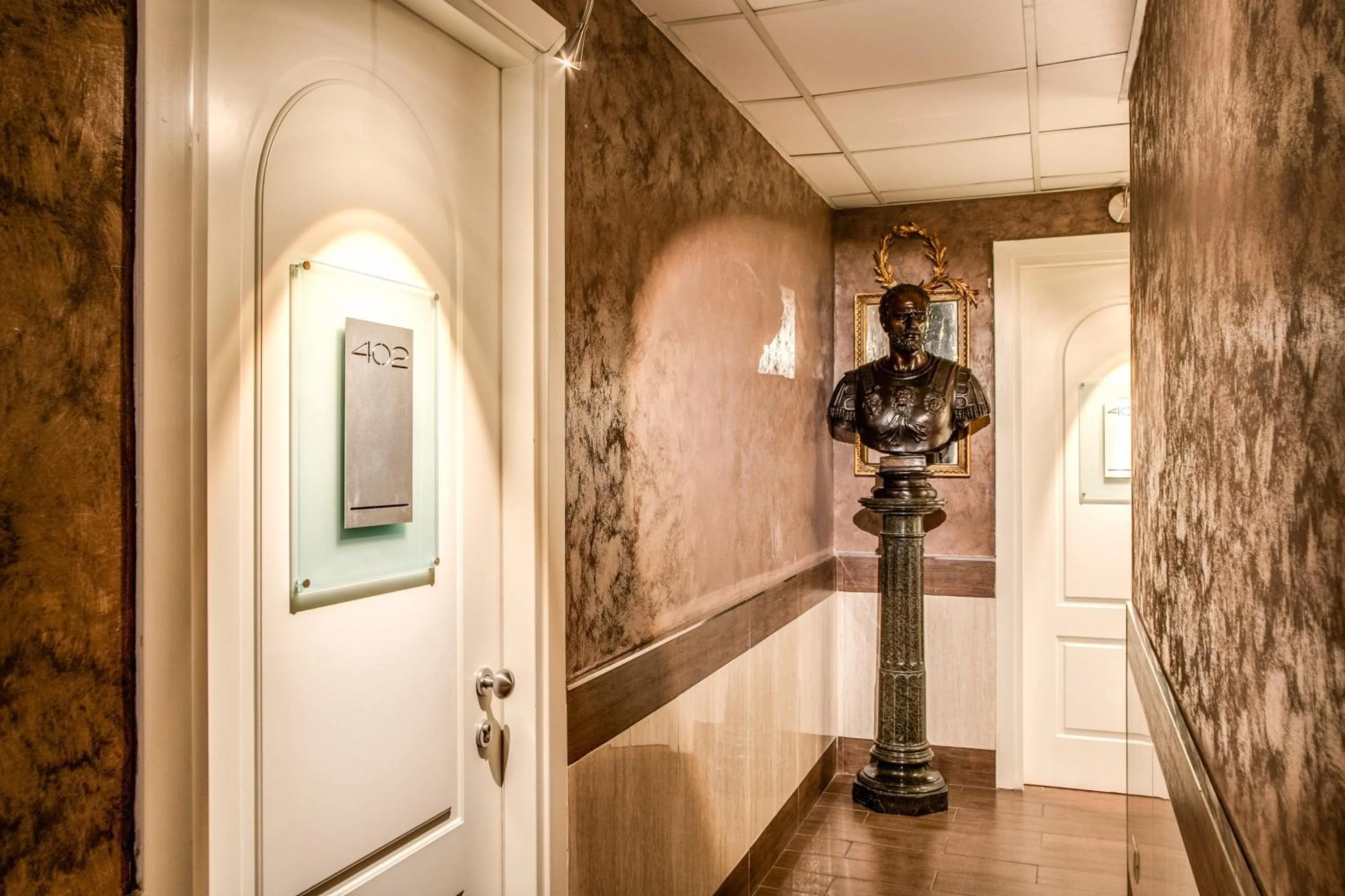 Decorative detail in Hotel San Valentino