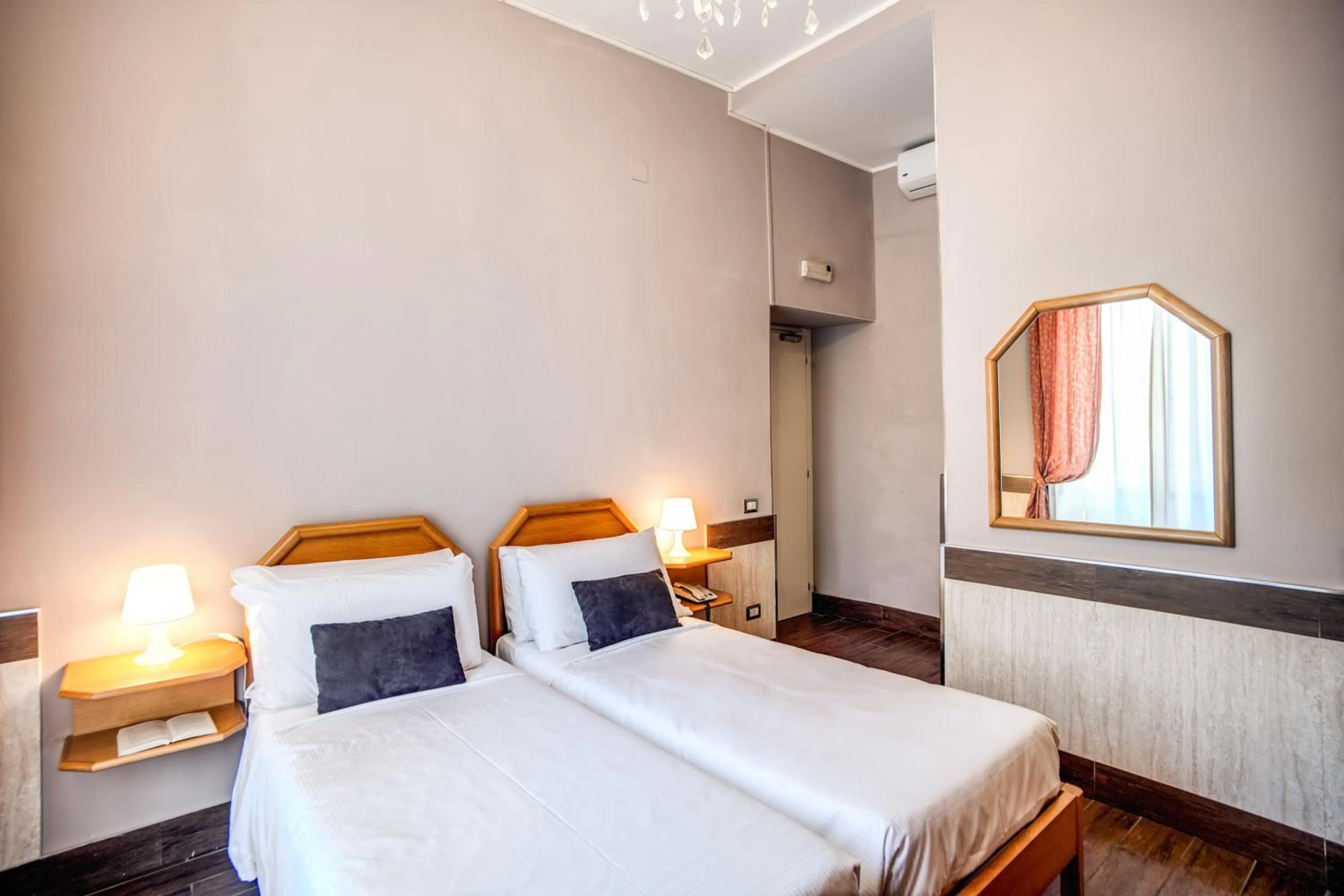 Bedroom, Bed in Hotel San Valentino