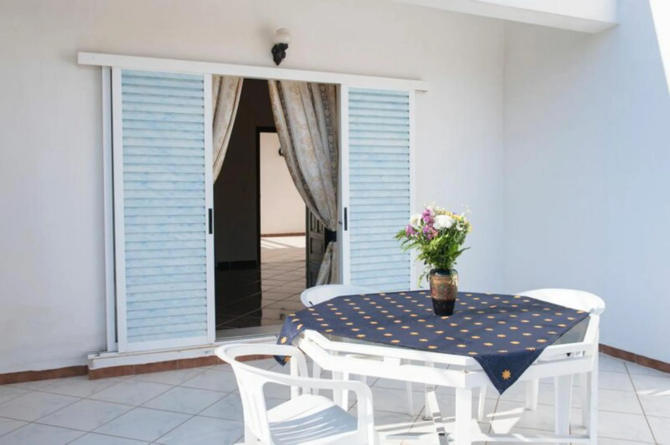 Patio in Eleni Hotel