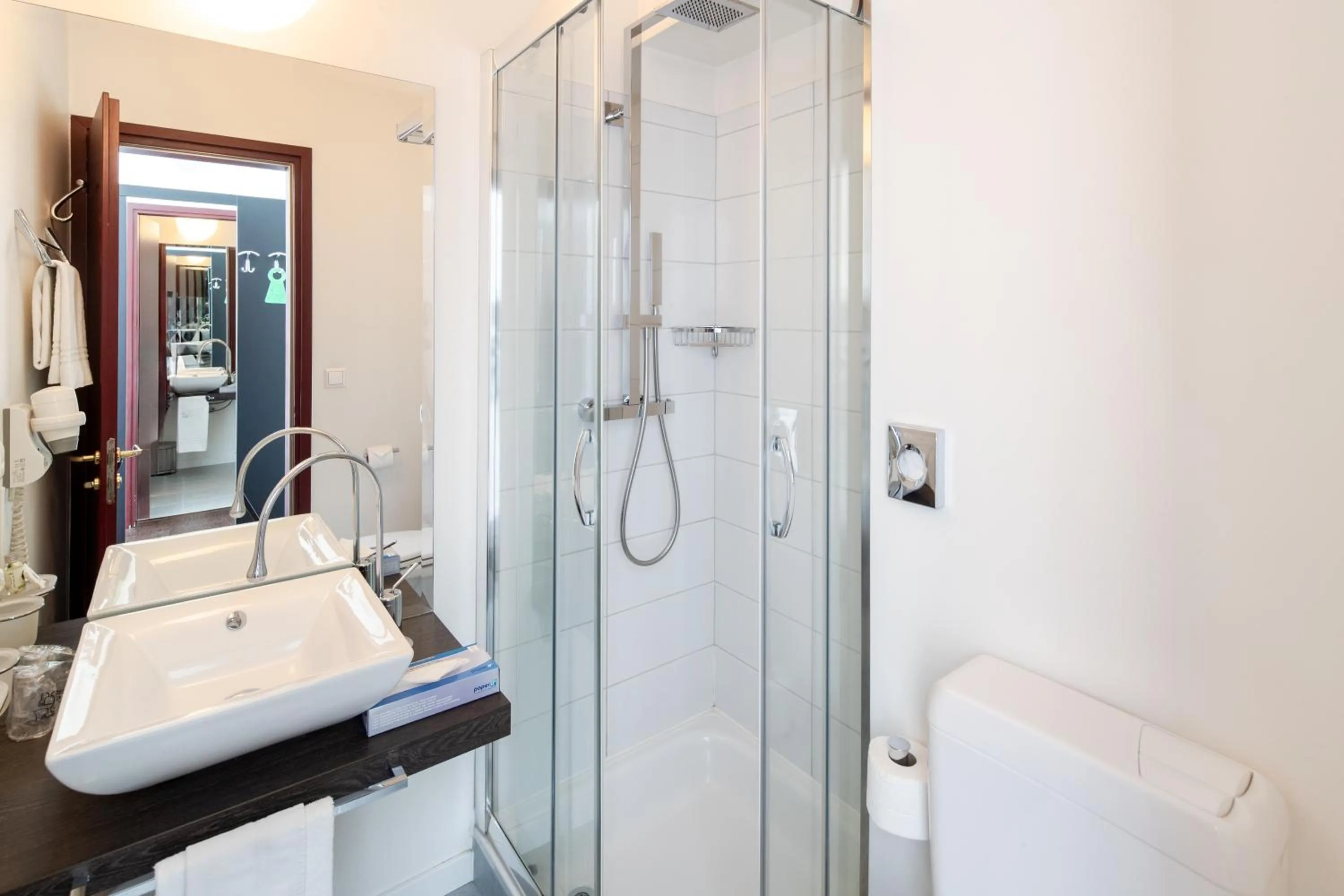 Shower in Hotel Rio Muralto