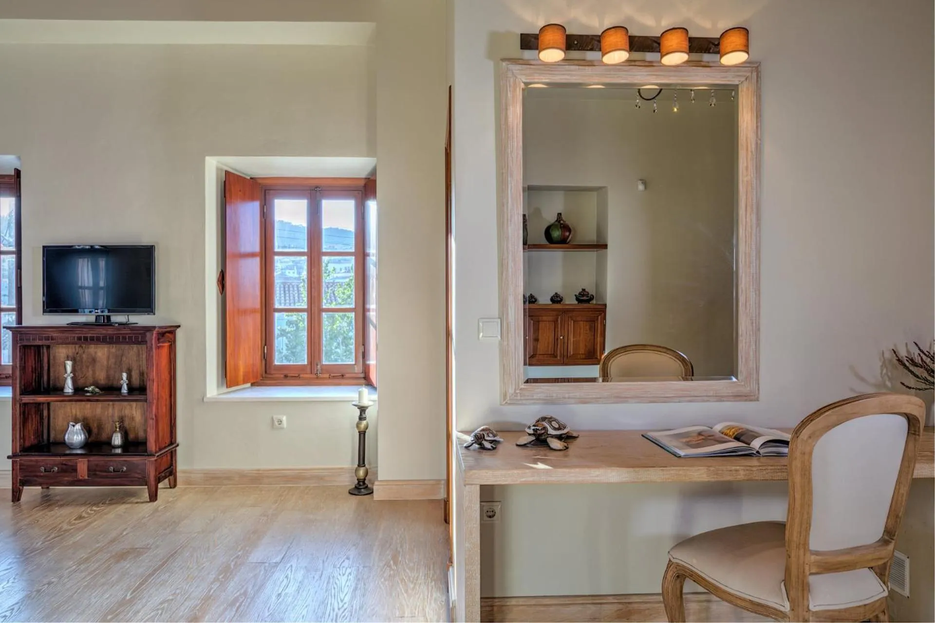 Mare Monte Luxury Suites