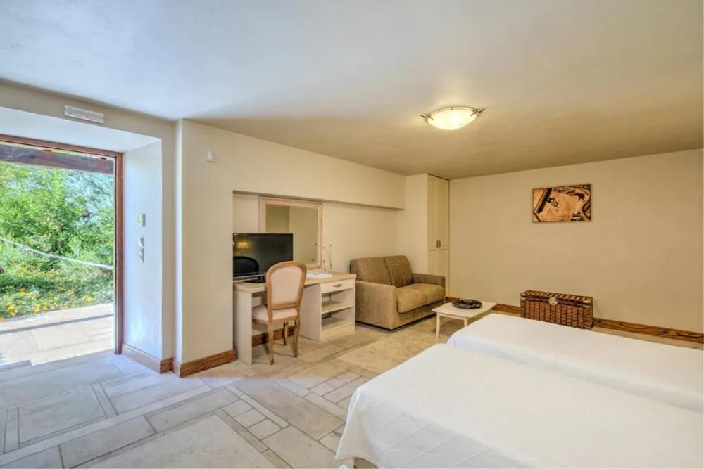 Bed in Mare Monte Luxury Suites