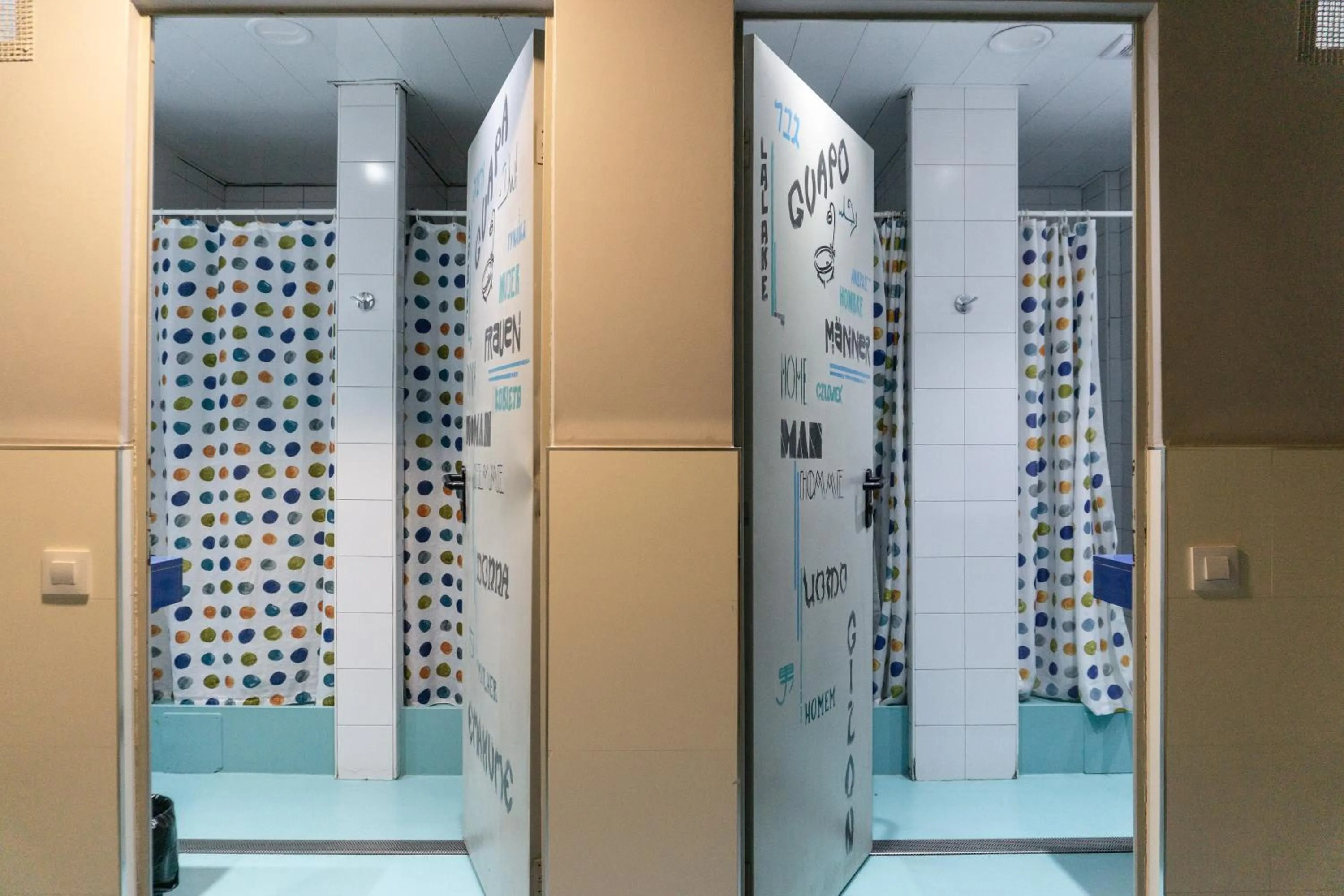 Shower in Be Dream Hostel