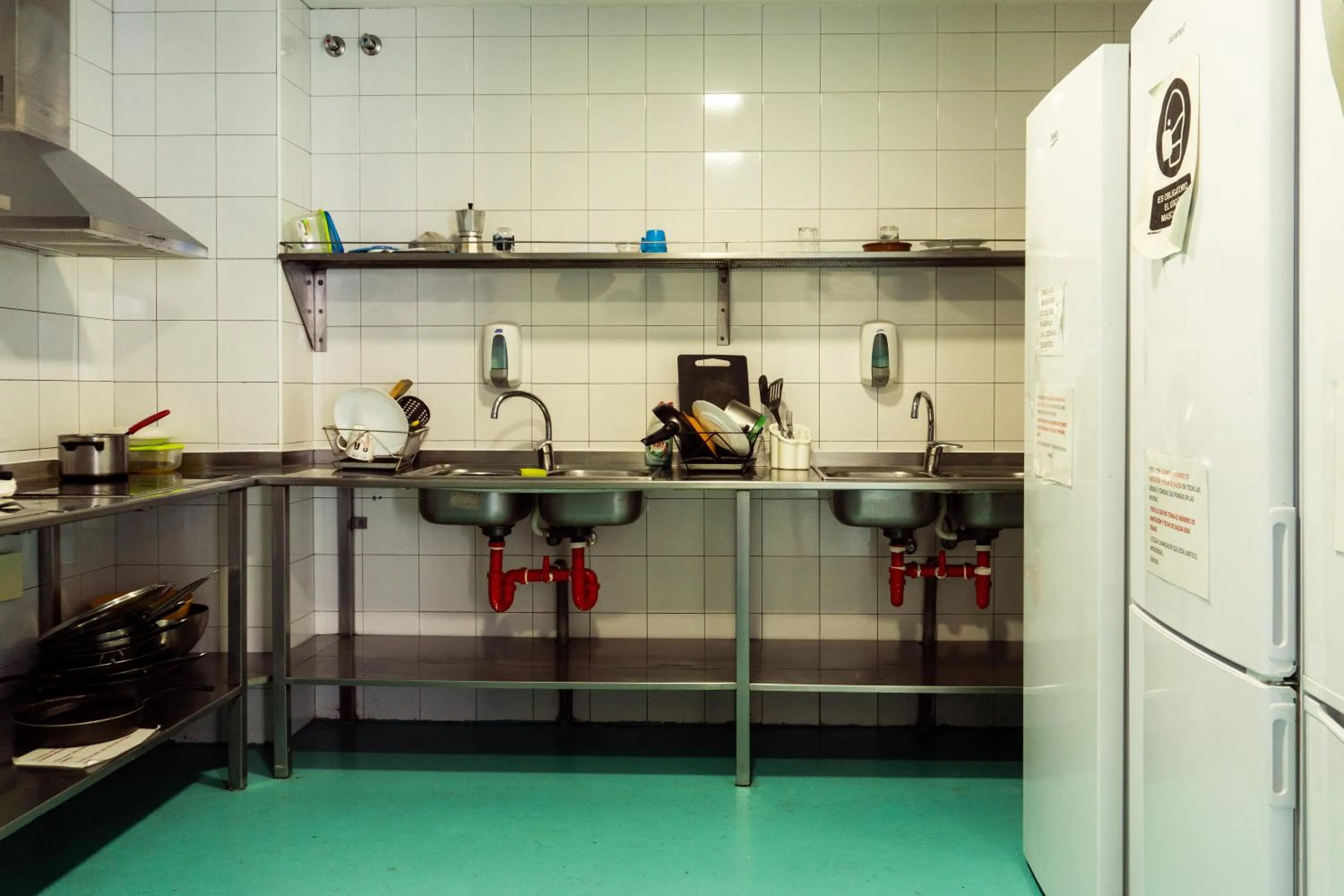 Communal kitchen in Be Dream Hostel