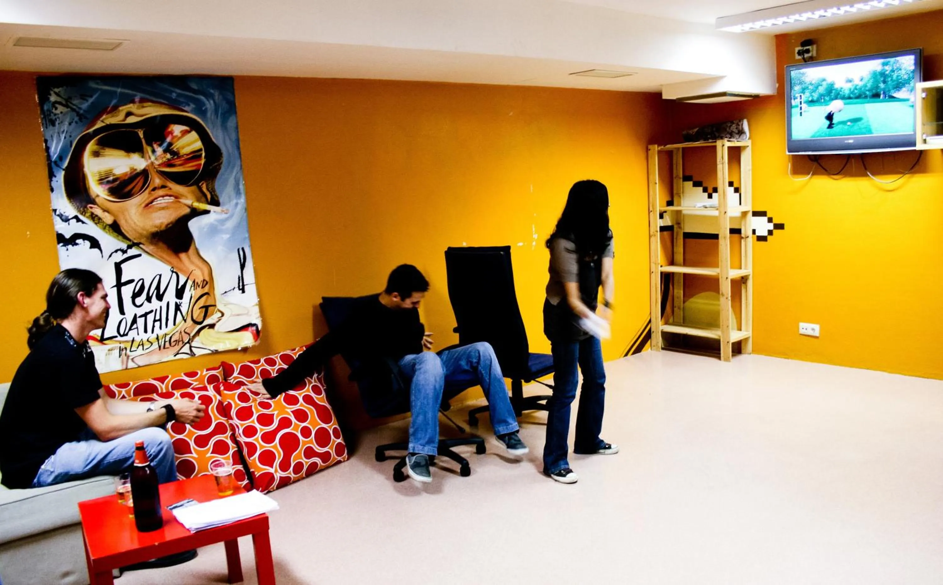 Communal lounge/ TV room in Be Dream Hostel