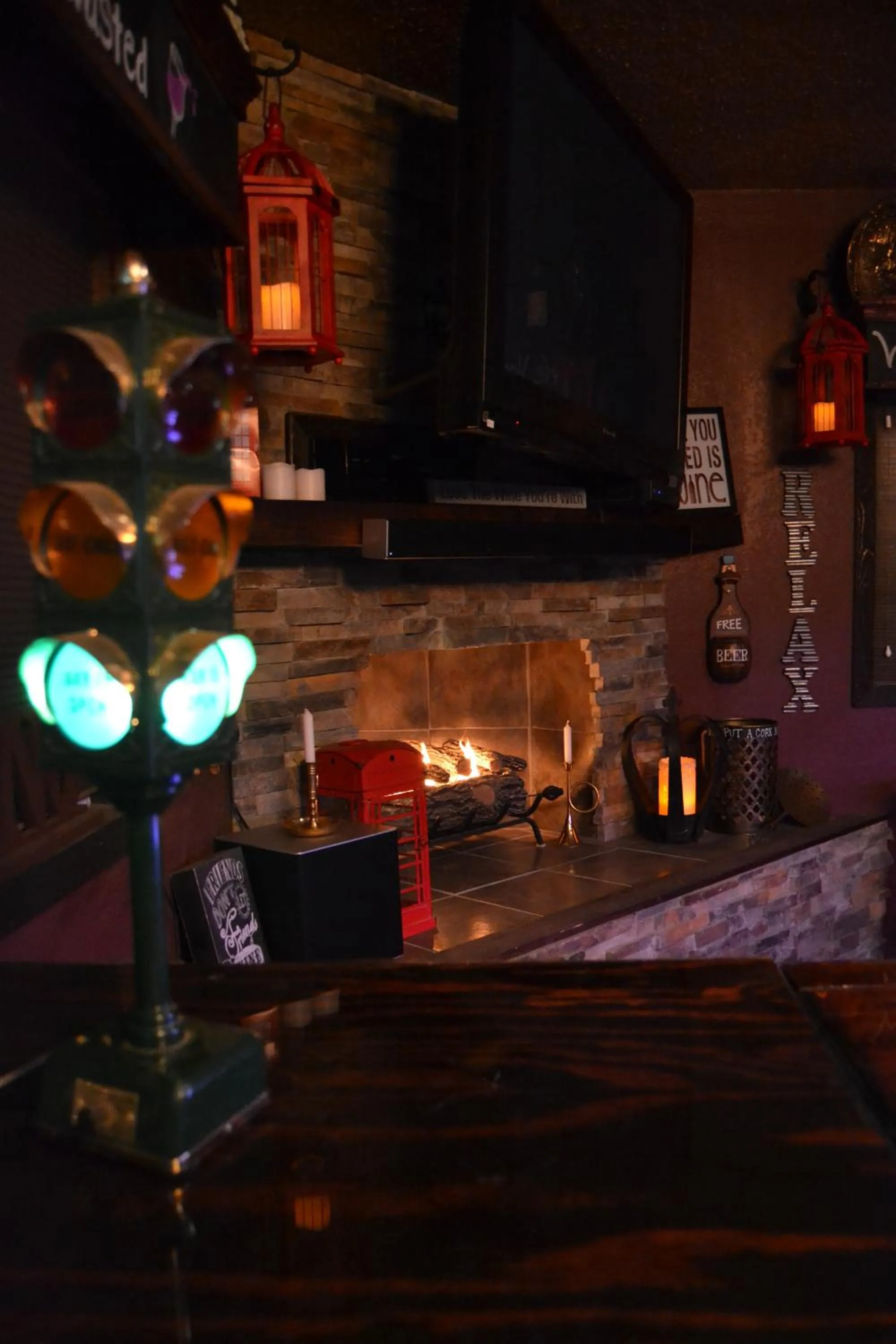 Restaurant/places to eat in Redwoods River Resort & Campground