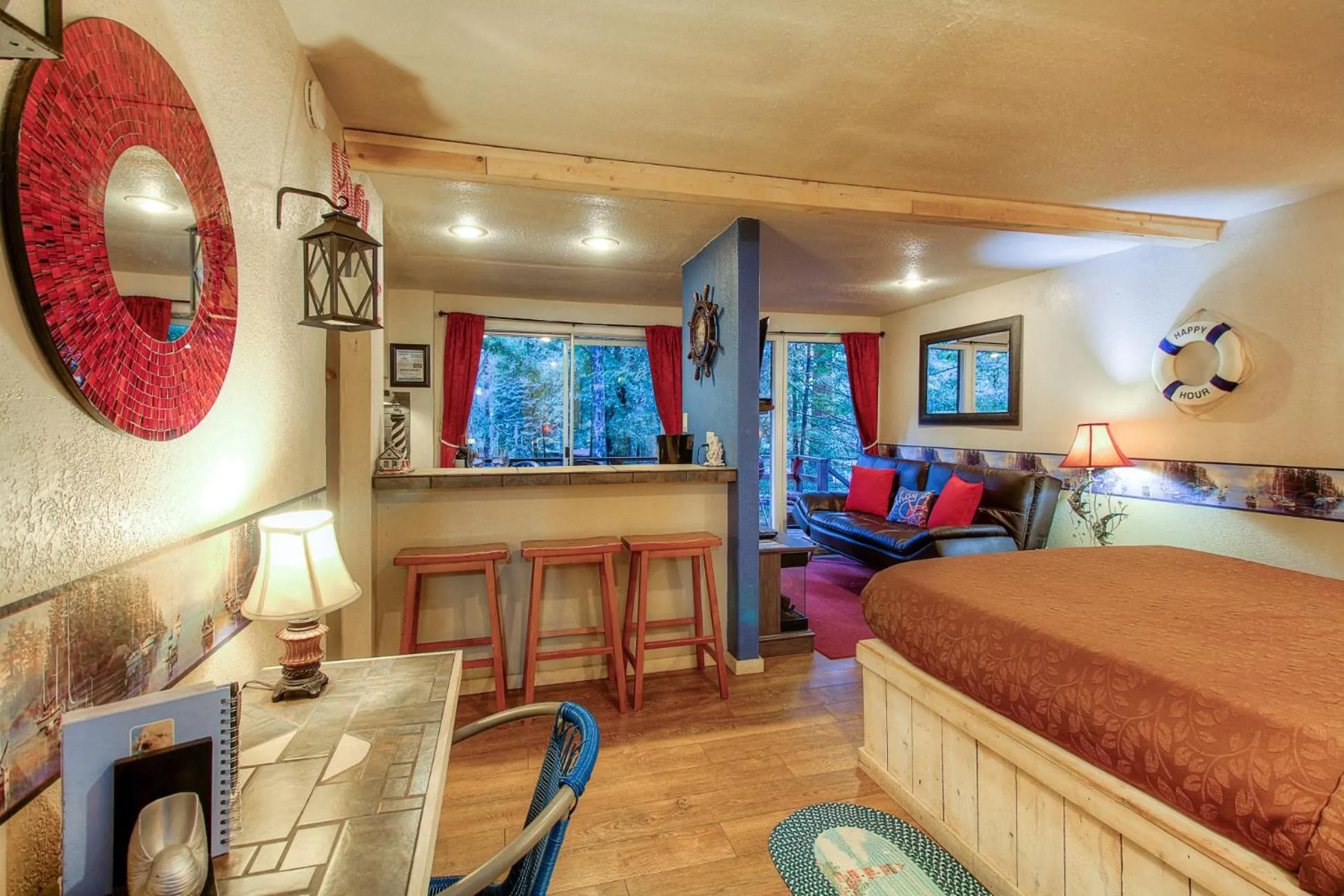 Bed in Redwoods River Resort & Campground