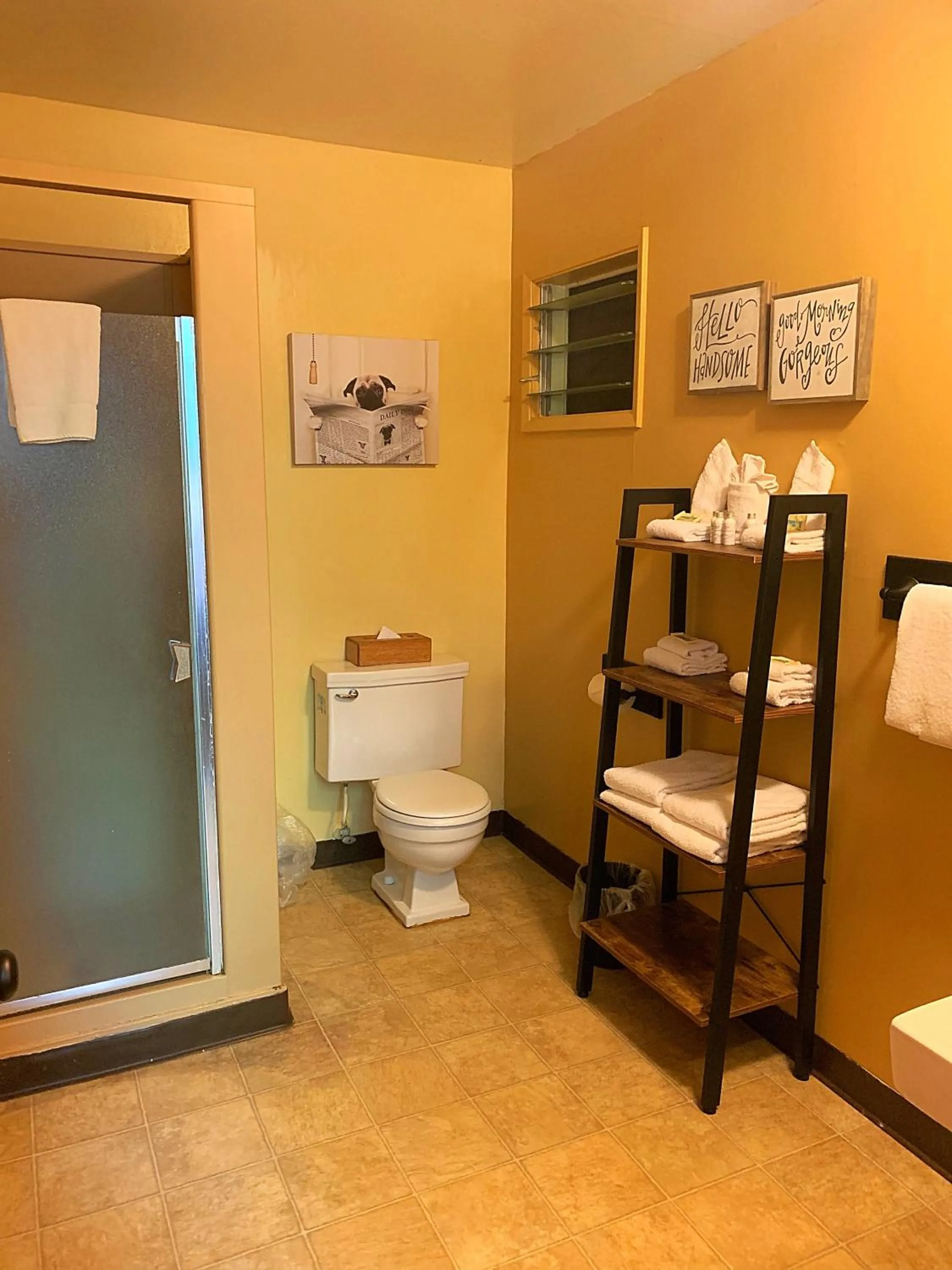 Bathroom in Redwoods River Resort & Campground