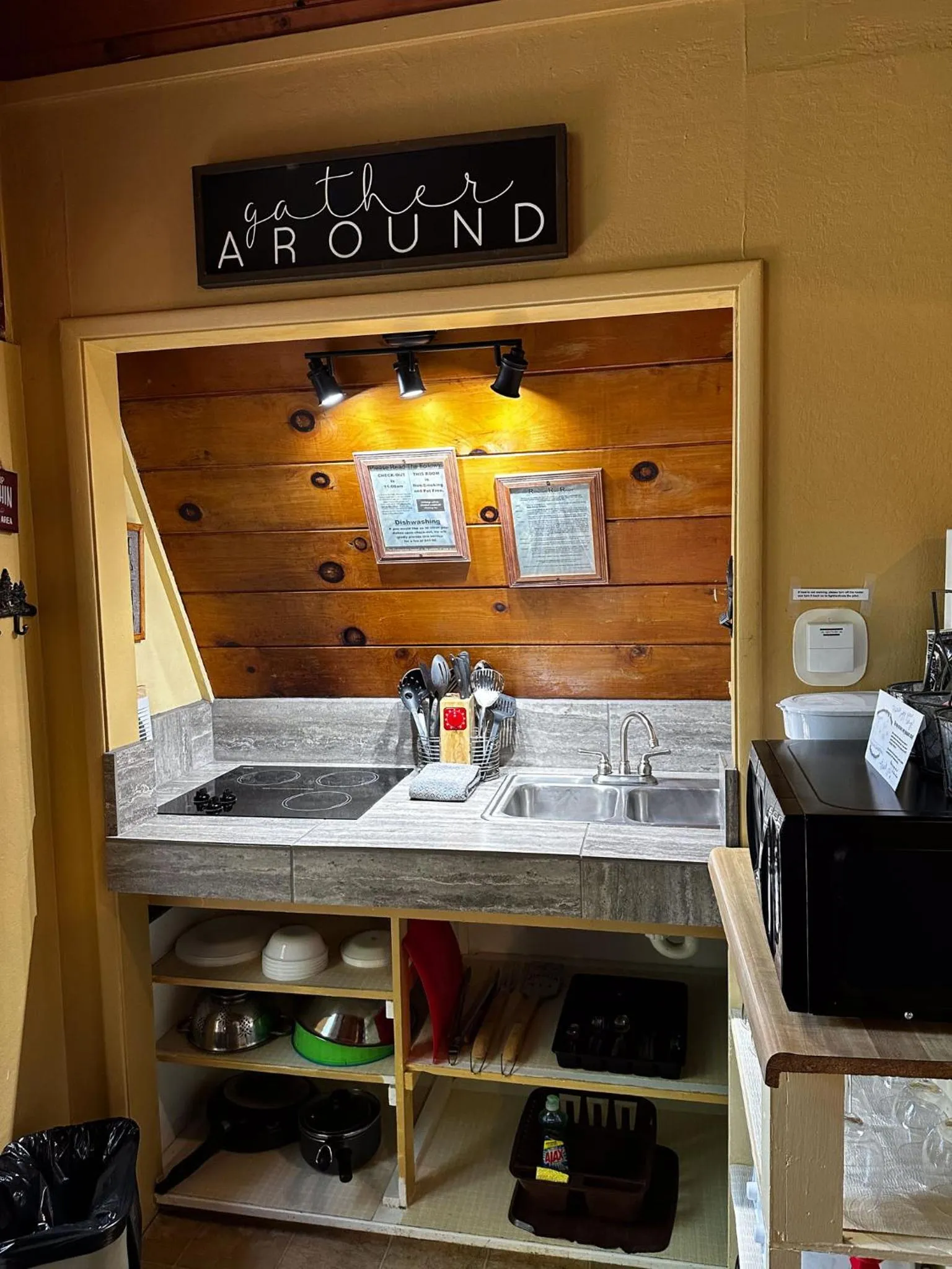 Kitchen or kitchenette in Redwoods River Resort & Campground
