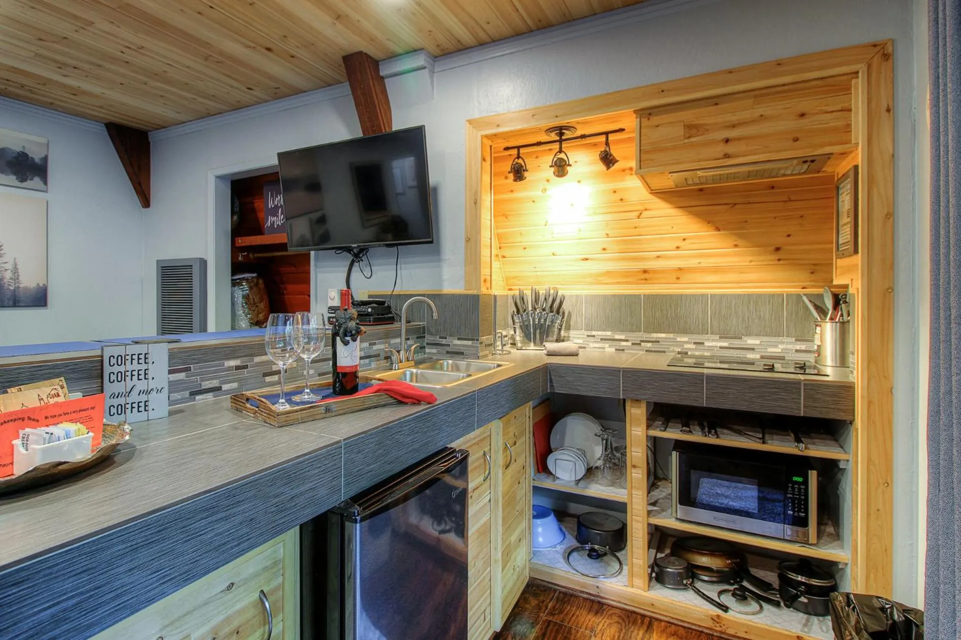 Redwoods River Resort & Campground