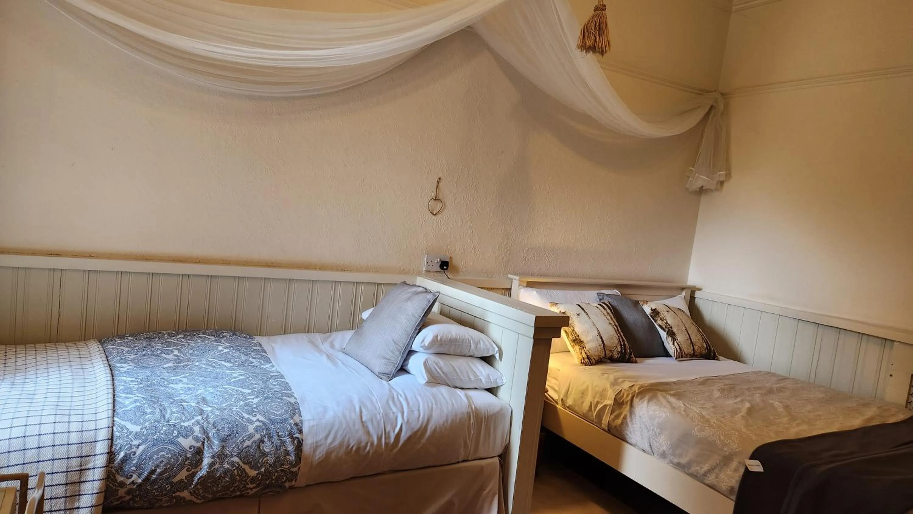 Bedroom, Bed in OYO Cornerstone Manor Hotel