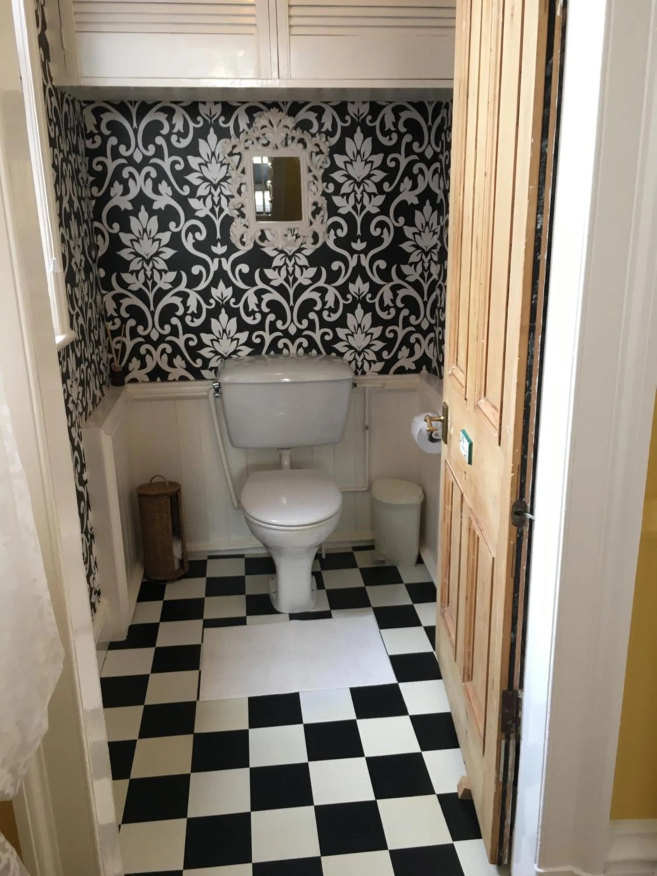 Toilet in OYO Cornerstone Manor Hotel