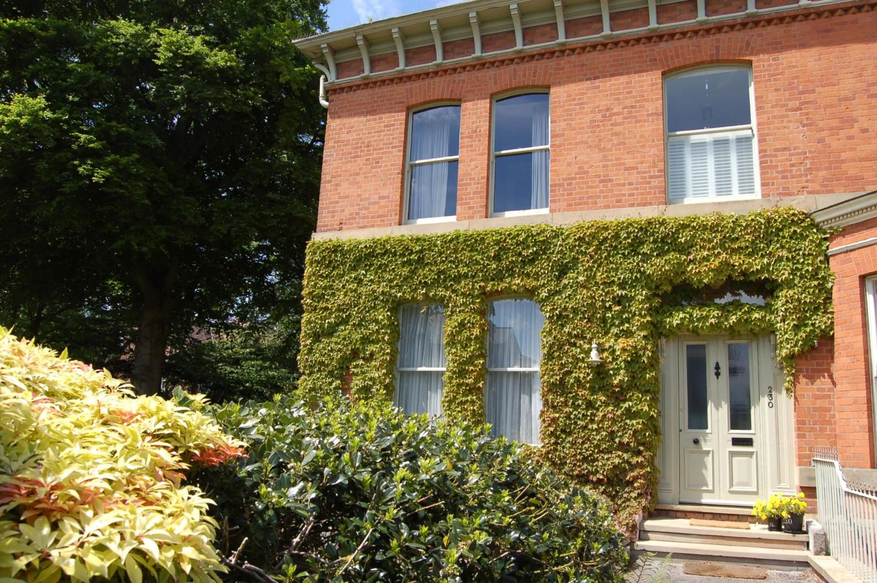 Facade/entrance in OYO Cornerstone Manor Hotel