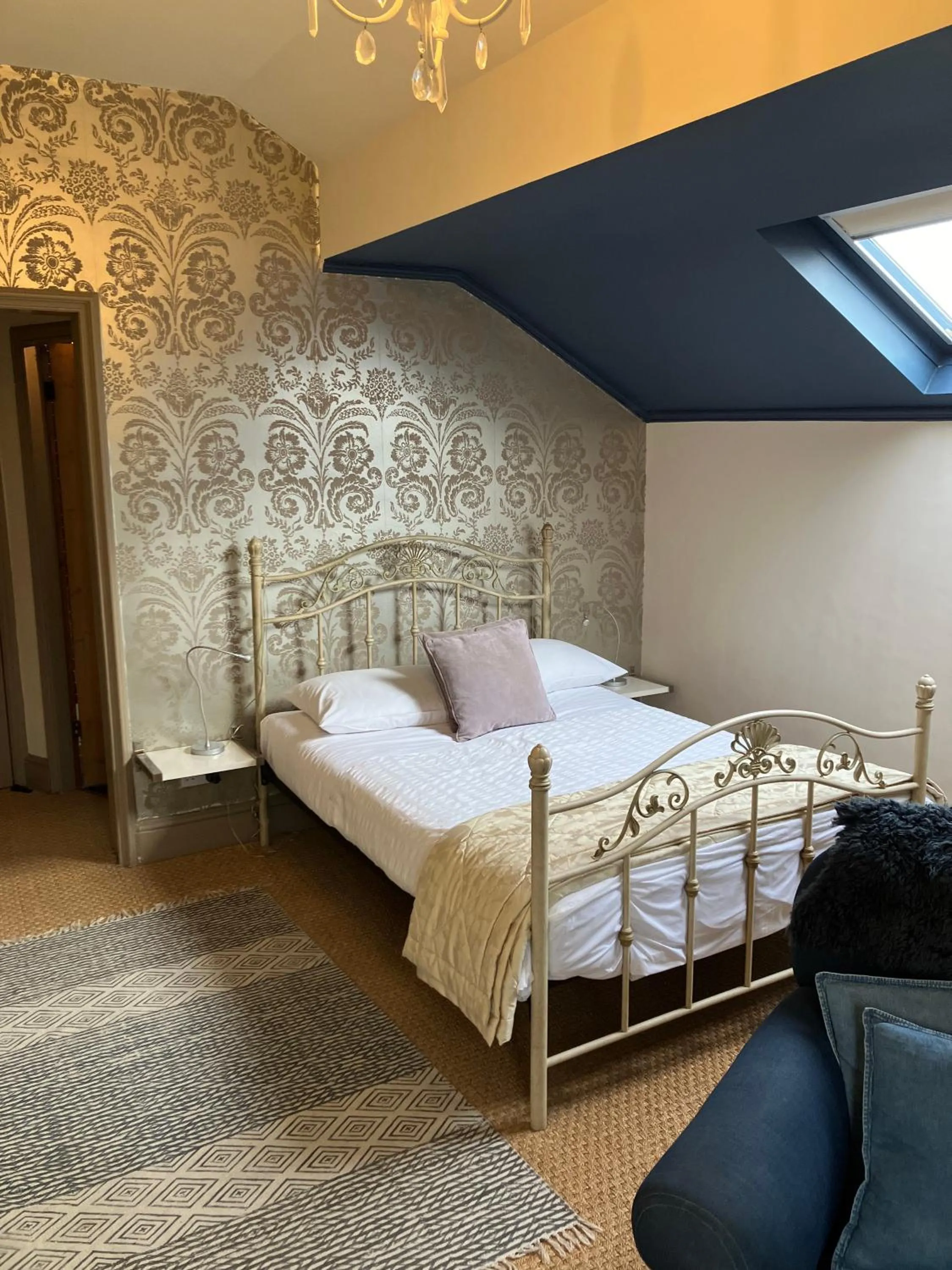 Deluxe Double Room in OYO Cornerstone Manor Hotel