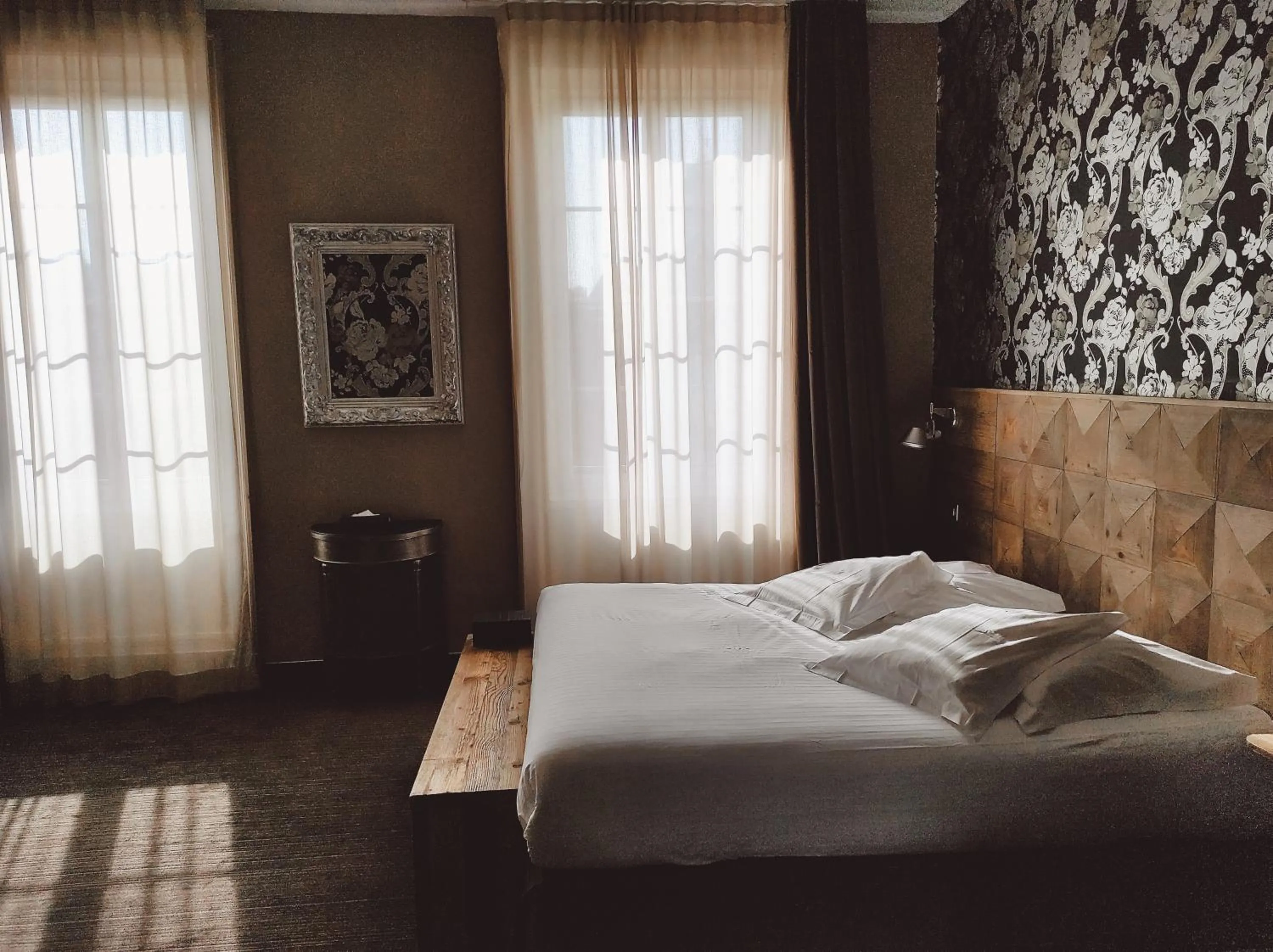 Bedroom, Bed in Hôtel de Paris